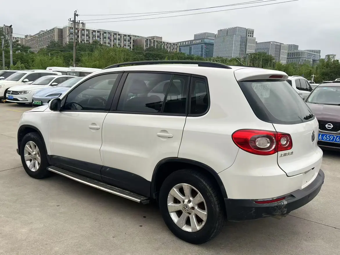 Volkswagen Tiguan (Tharu)