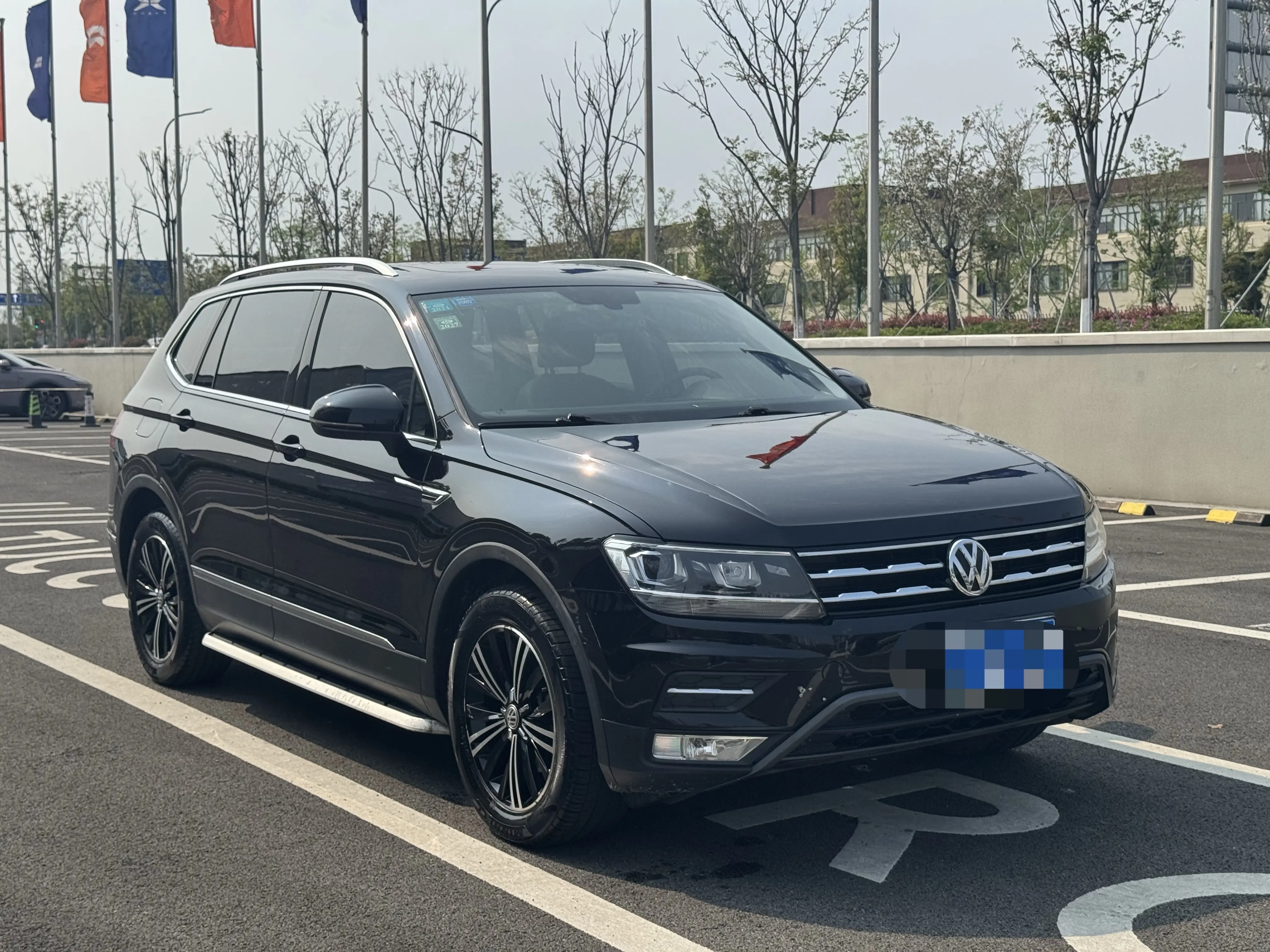 Volkswagen Tiguan L