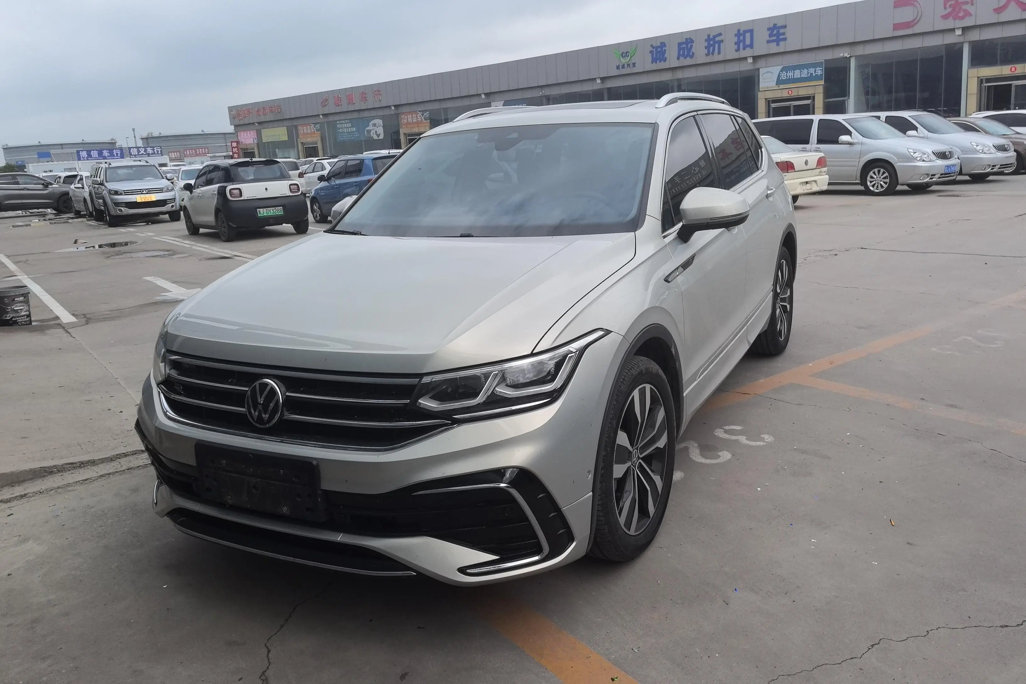 Volkswagen Tiguan L