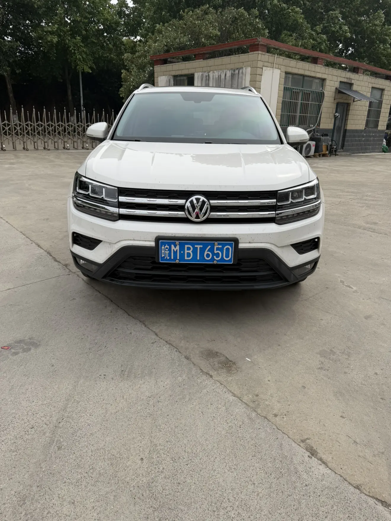 Volkswagen Tharu