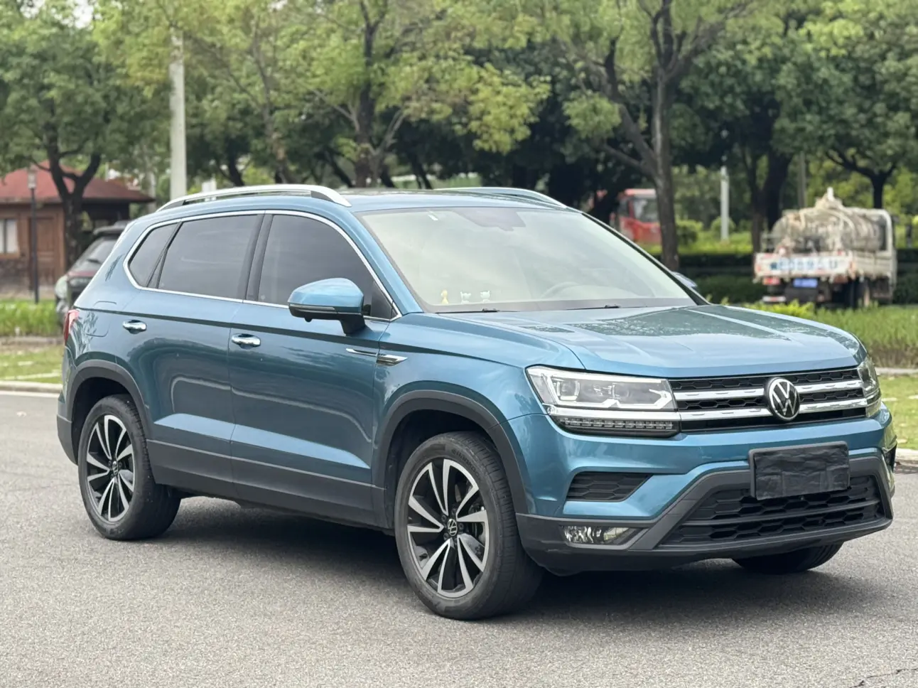 Volkswagen Tharu