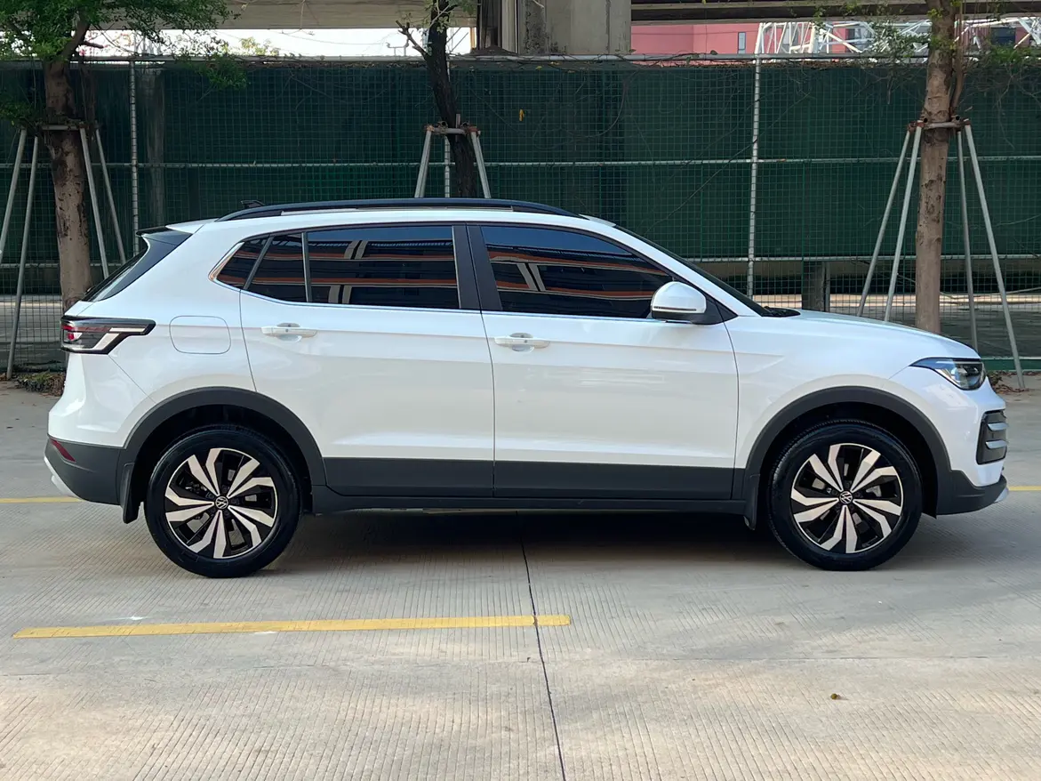Volkswagen Tharu