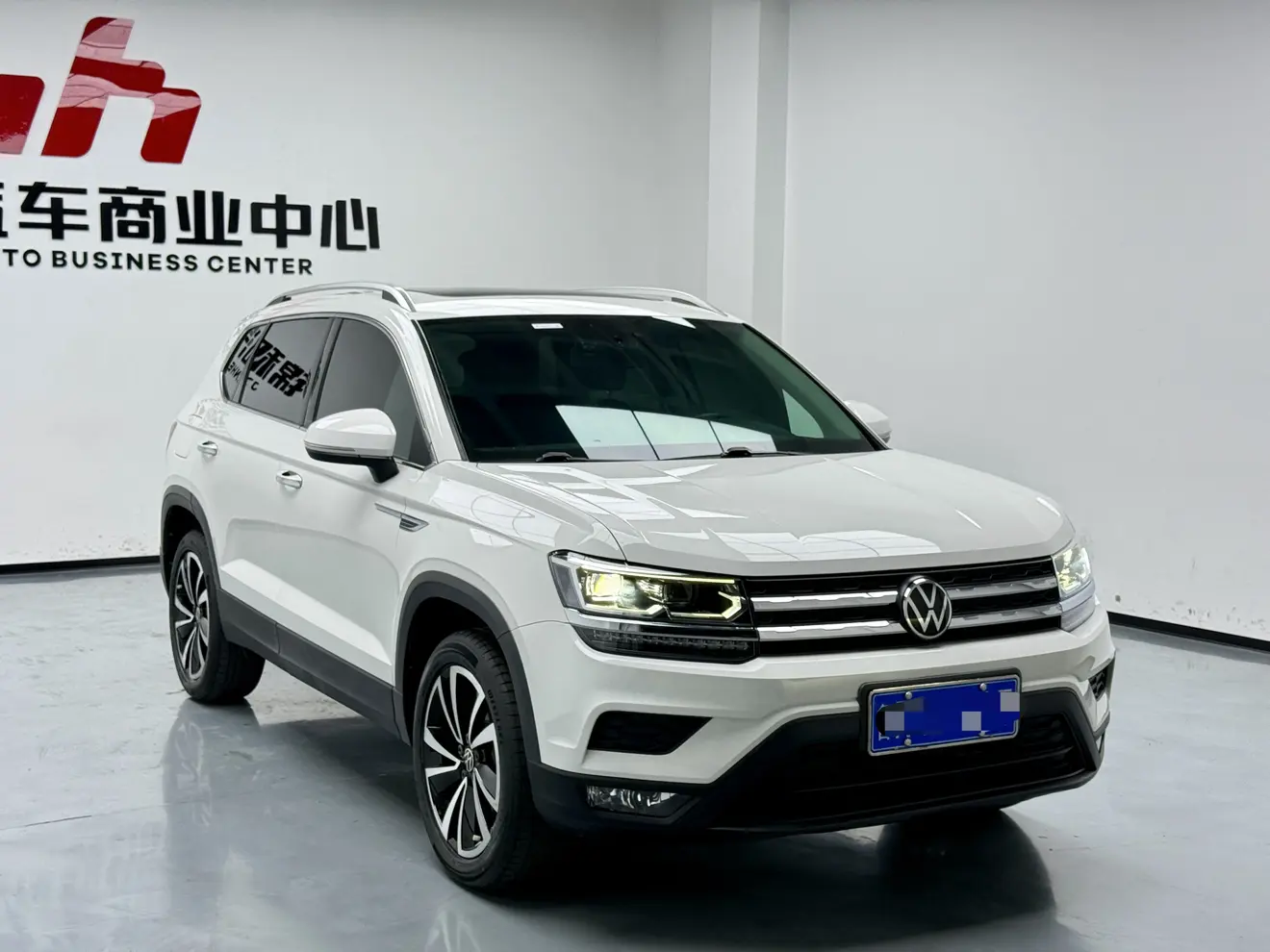 Volkswagen Tharu
