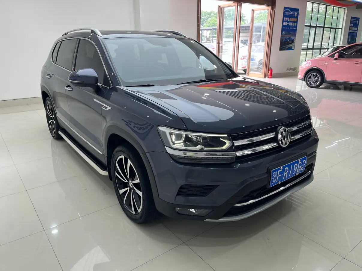 Volkswagen Tharu