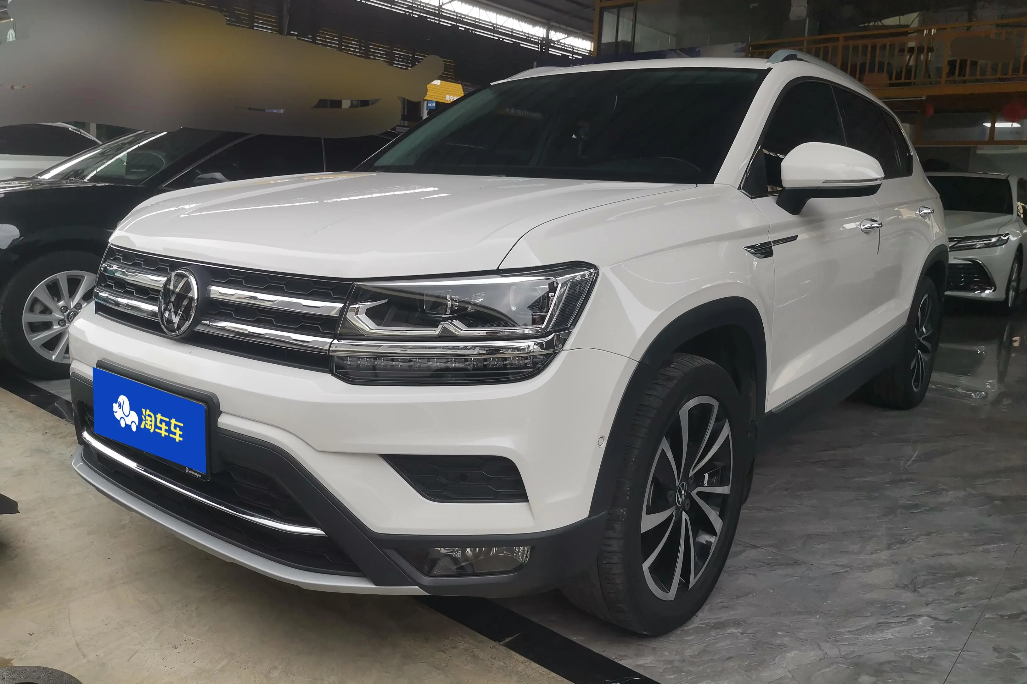 Volkswagen Tharu