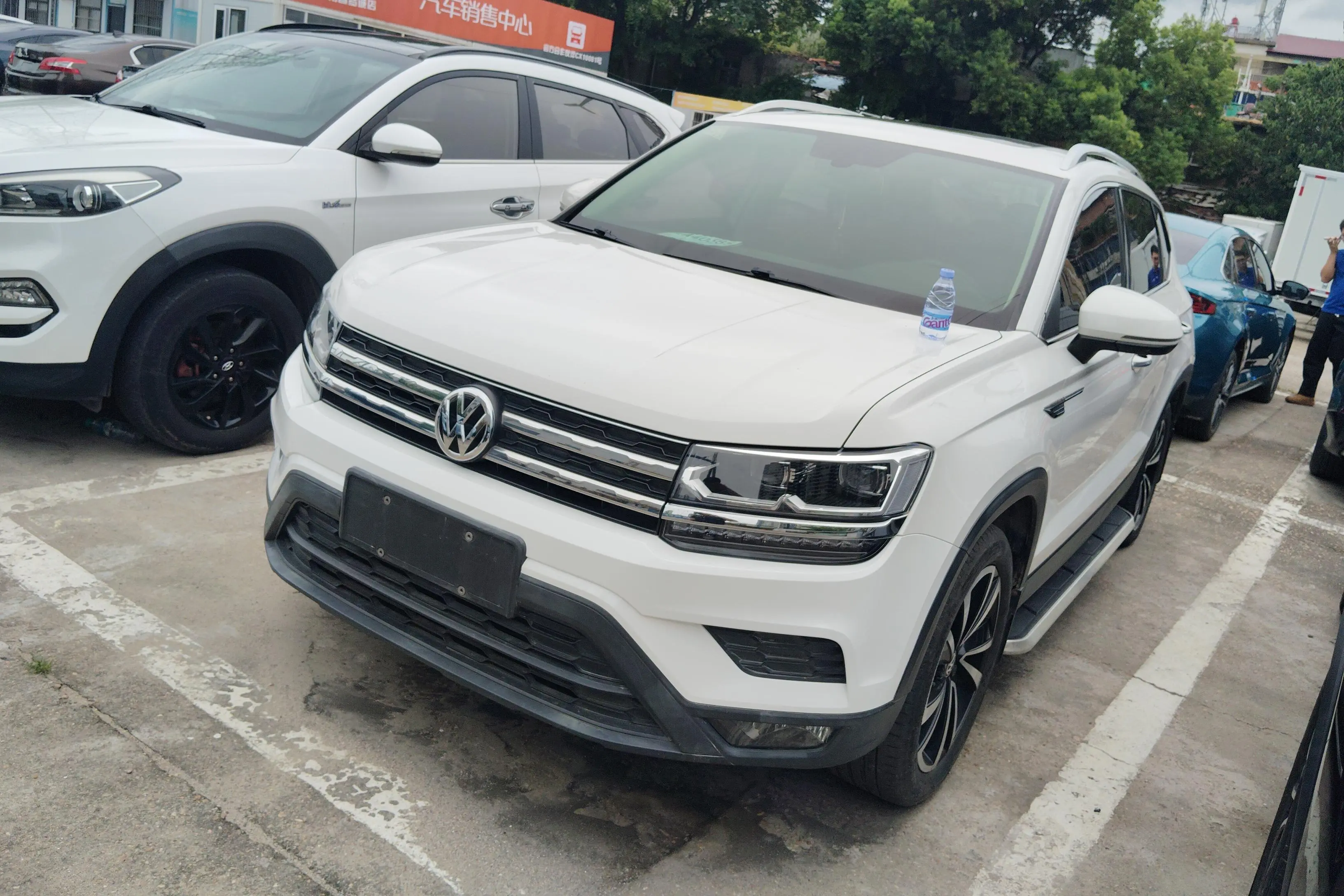 Volkswagen Tharu