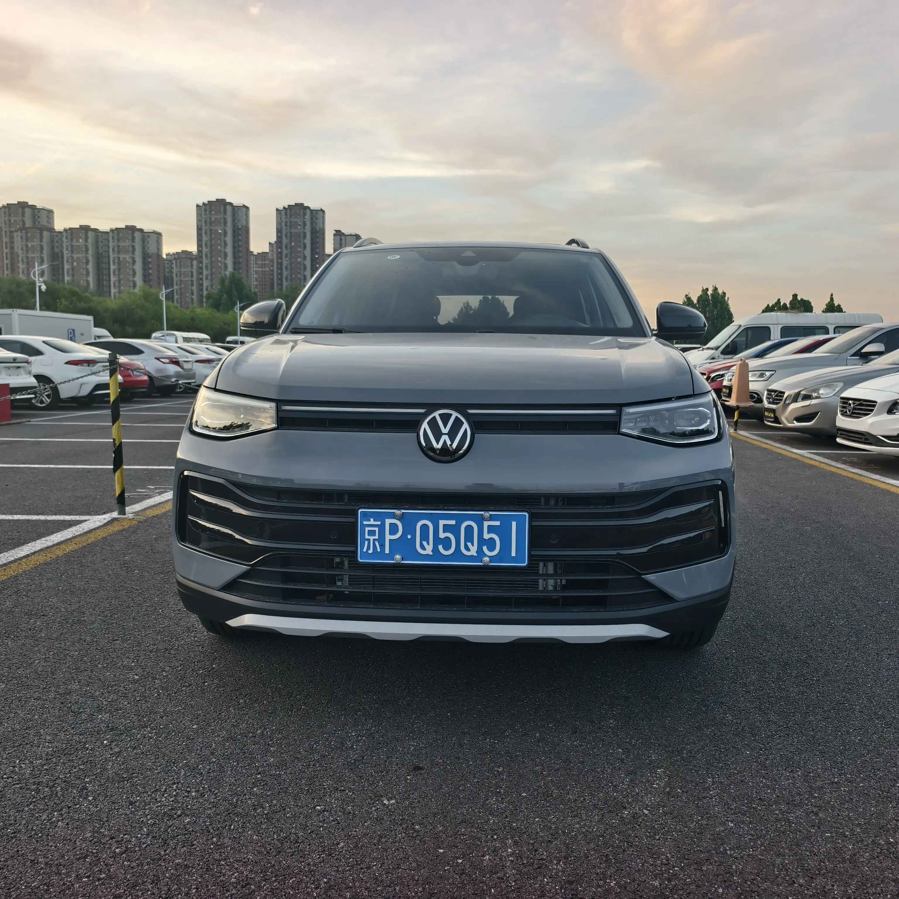 Volkswagen Tharu