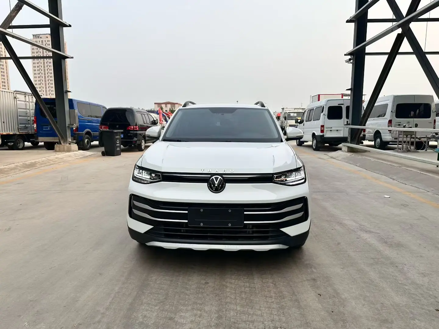 Volkswagen Tharu