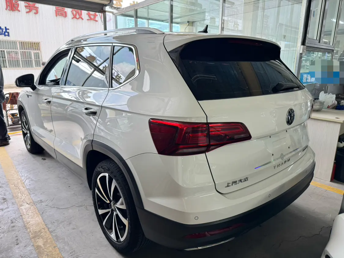 Volkswagen Tharu