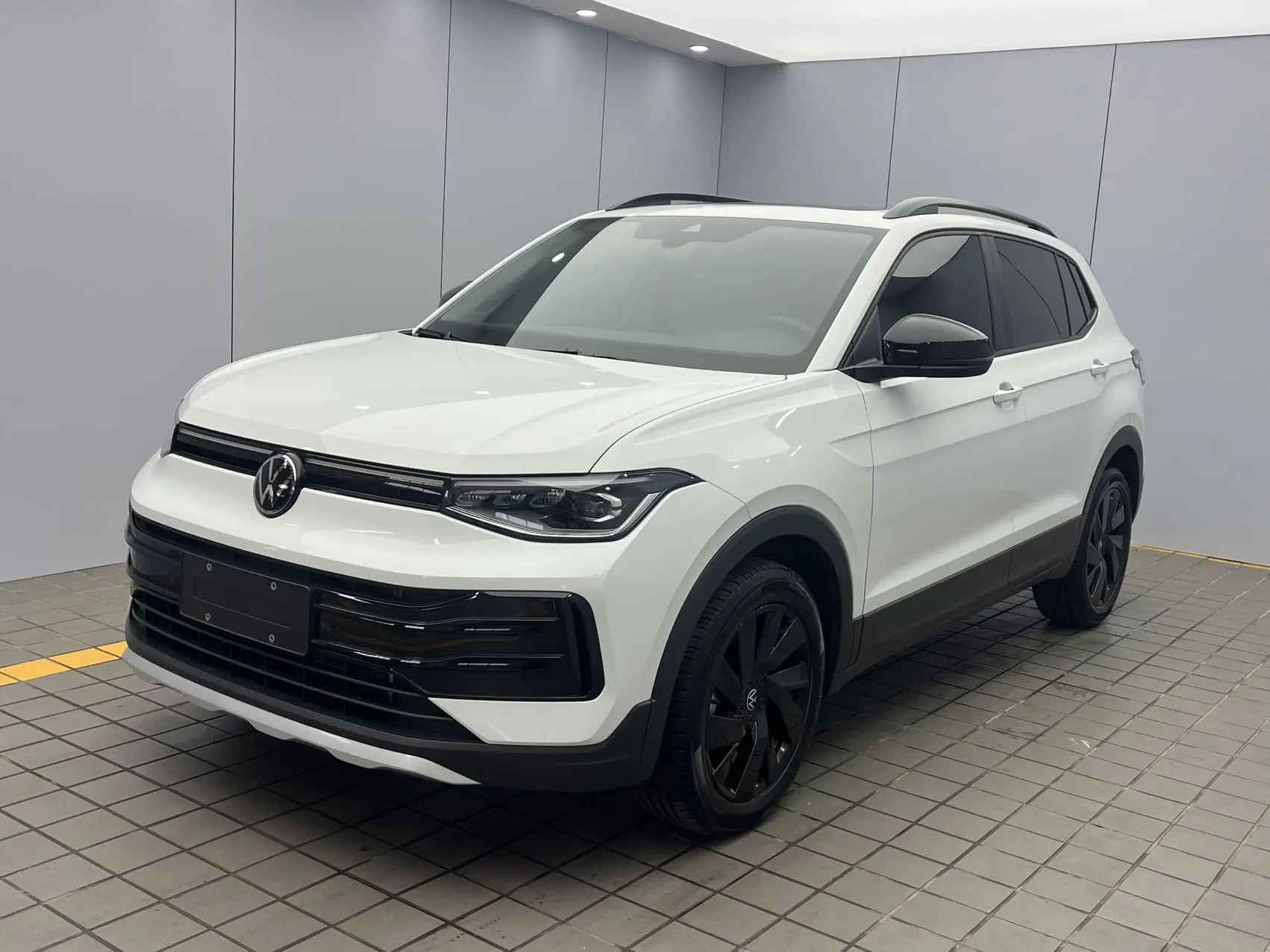Volkswagen Tharu