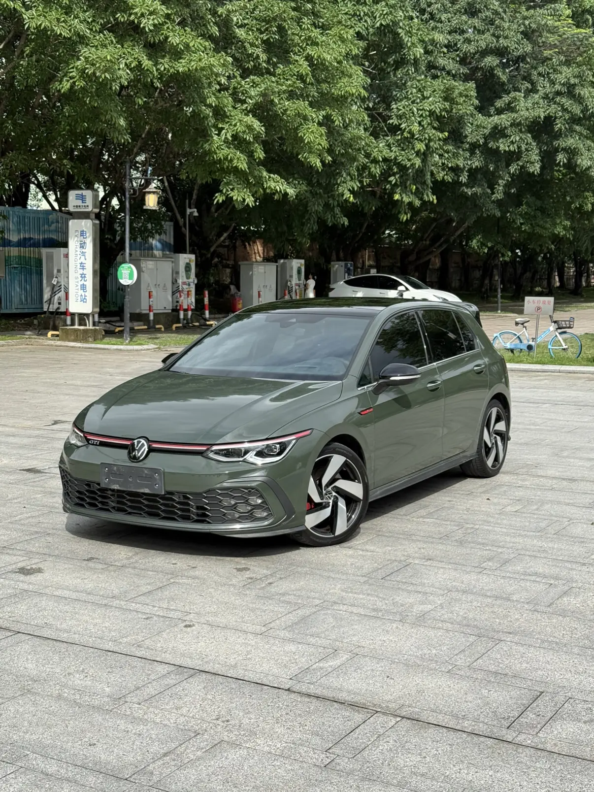Volkswagen Golf GTI