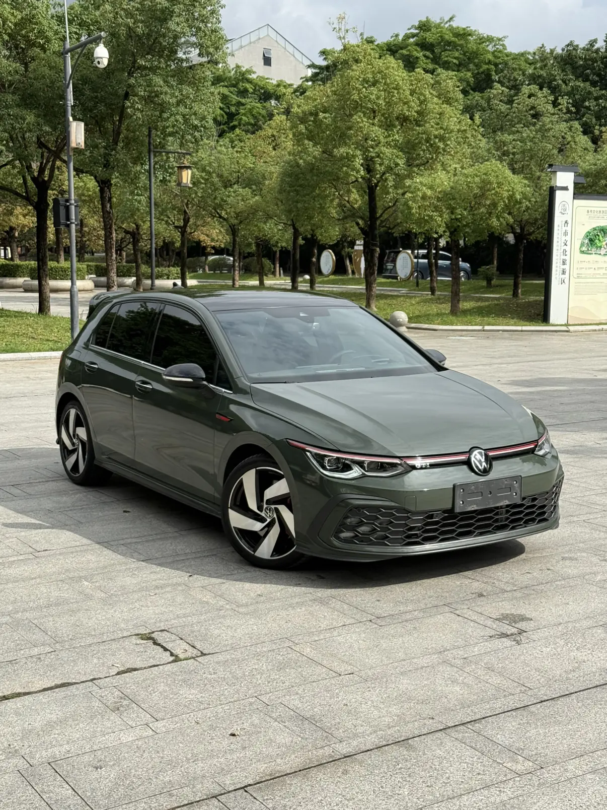 Volkswagen Golf GTI