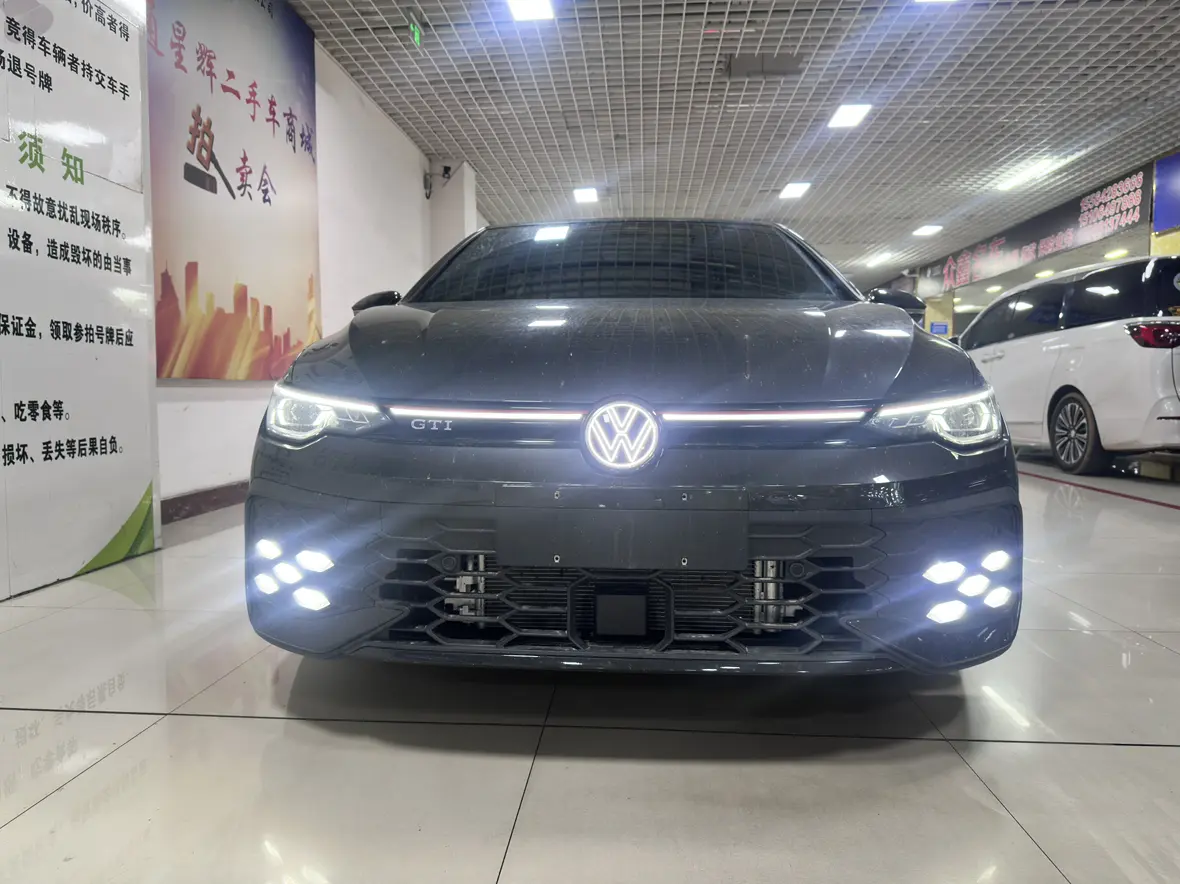 Volkswagen Golf GTI