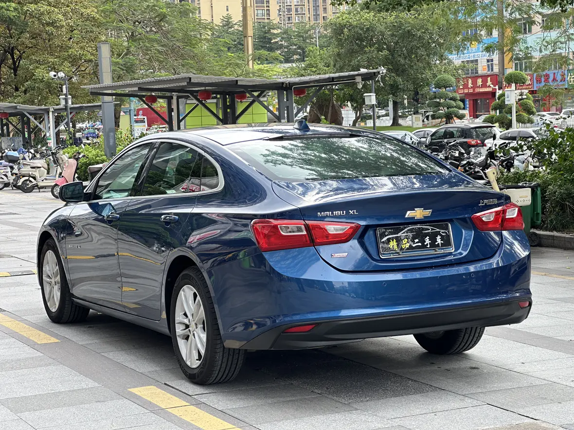 Chevrolet Malibu XL