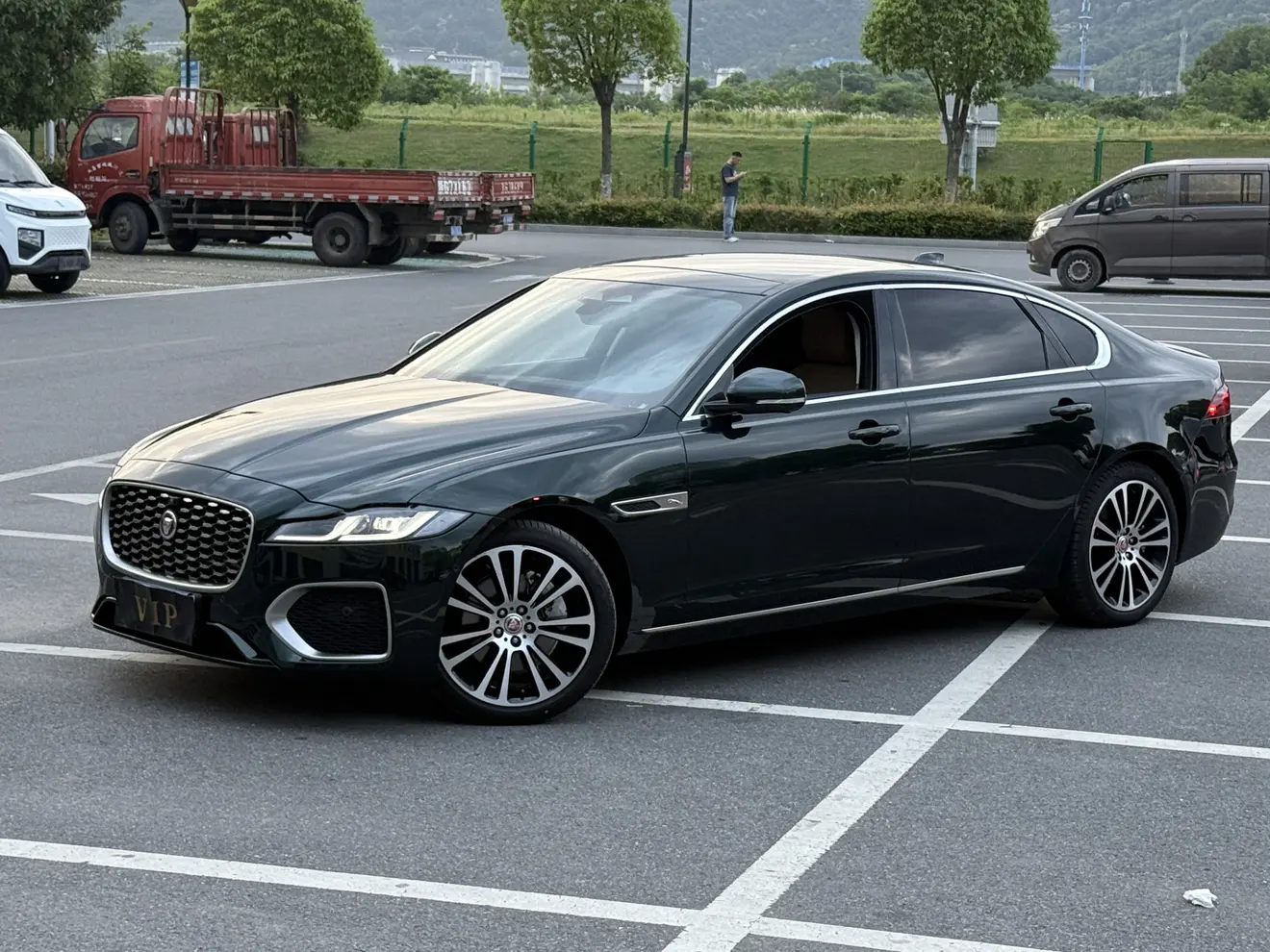 Jaguar XFL  из Китая