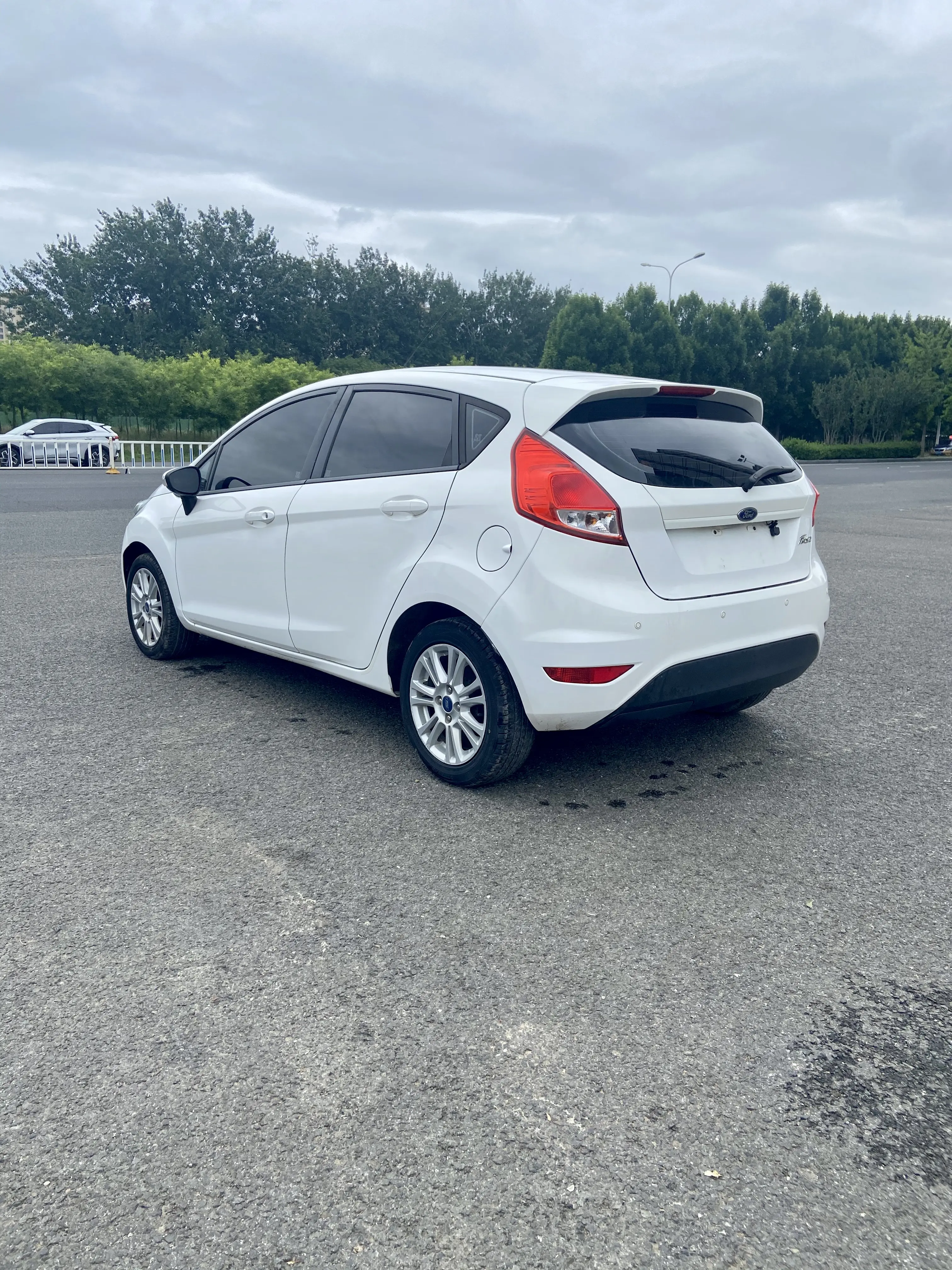 Ford Carnival