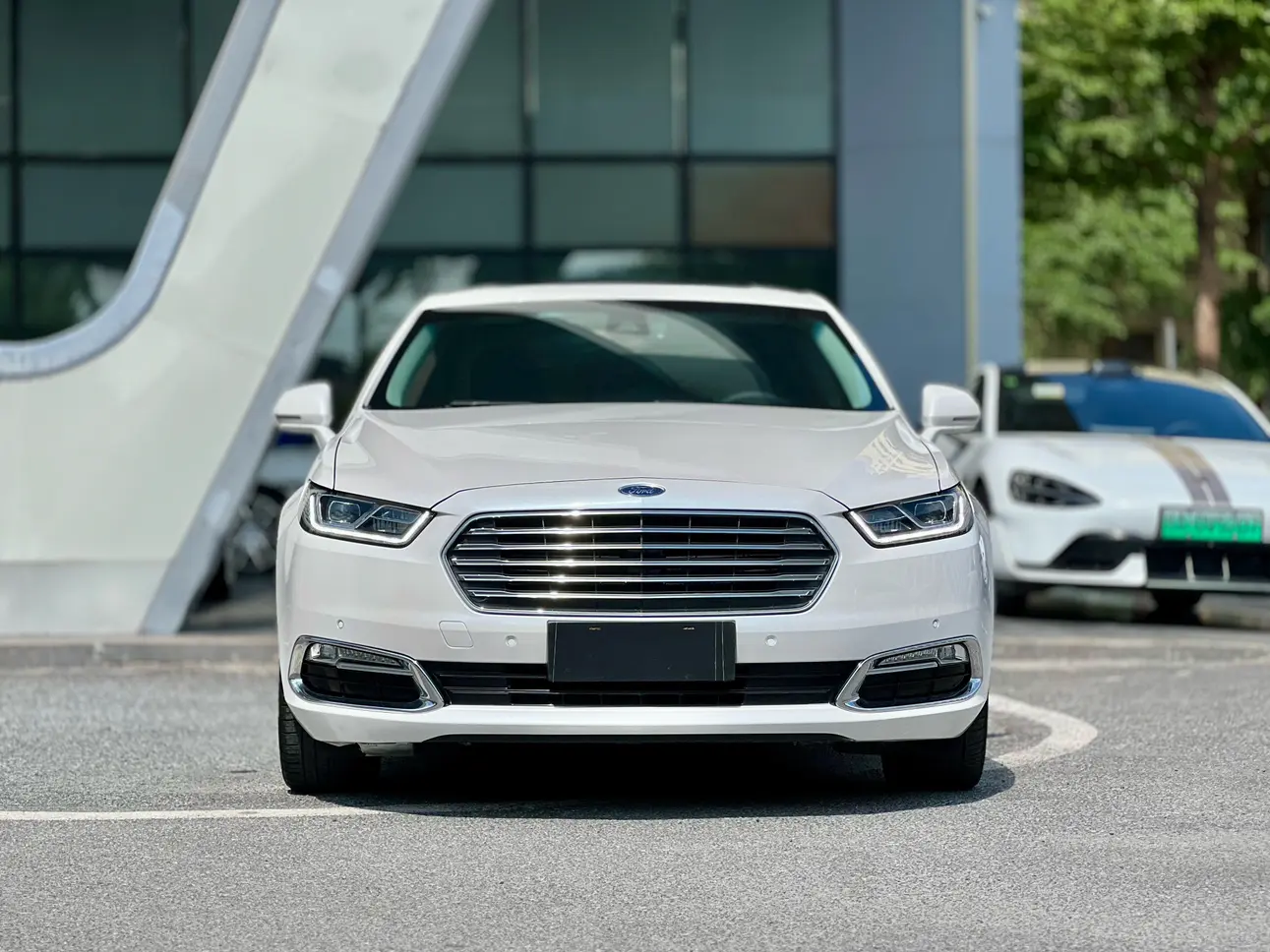 Ford Taurus