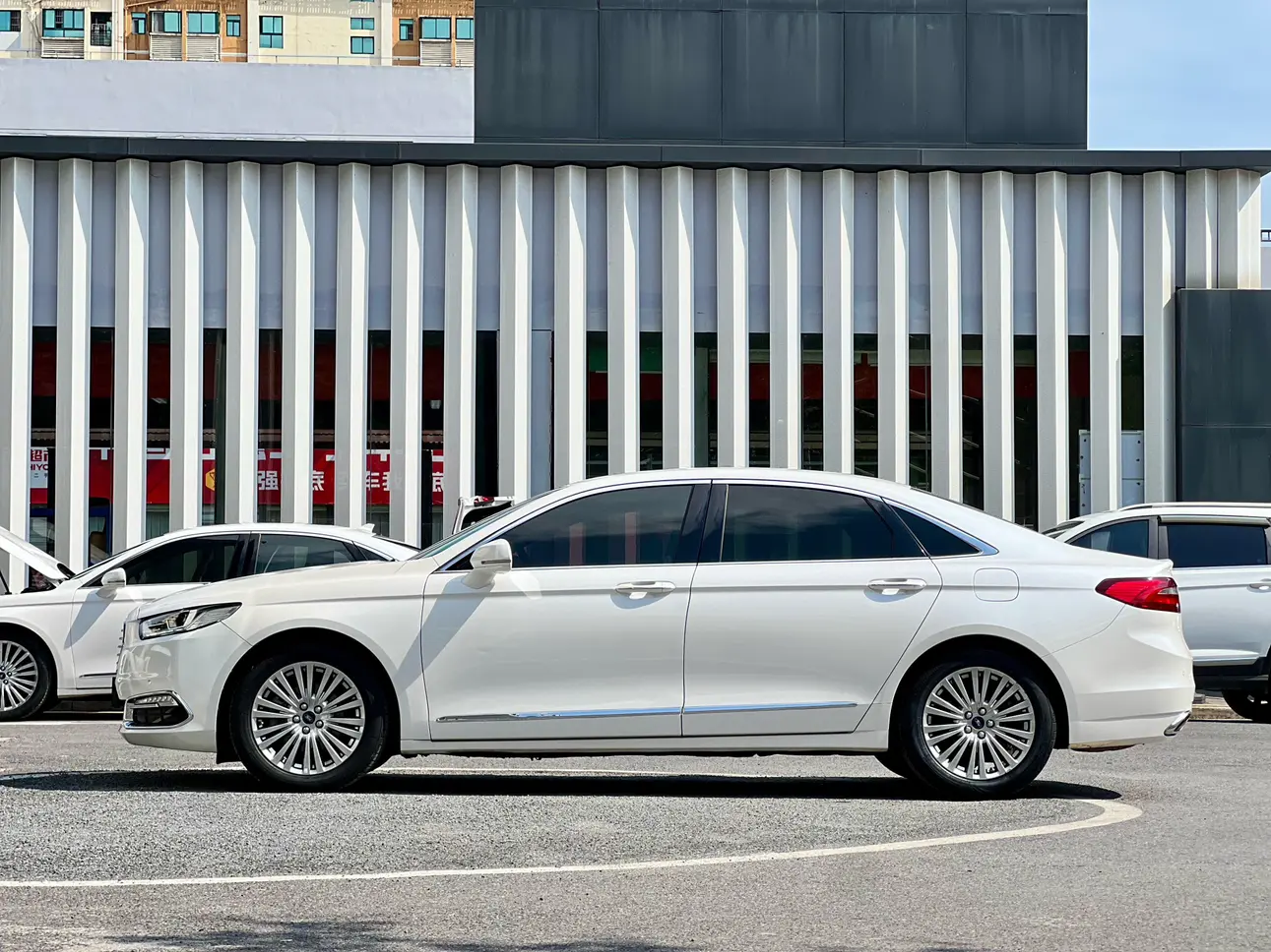 Ford Taurus