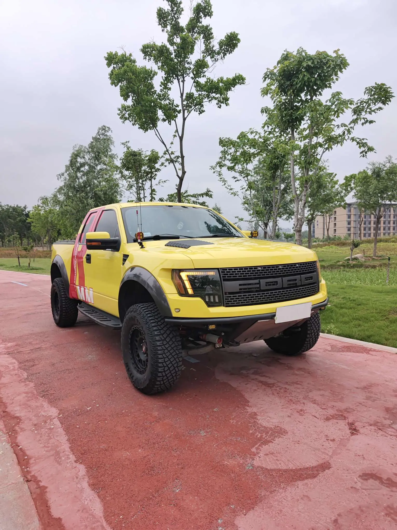 Ford F-150 Raptor