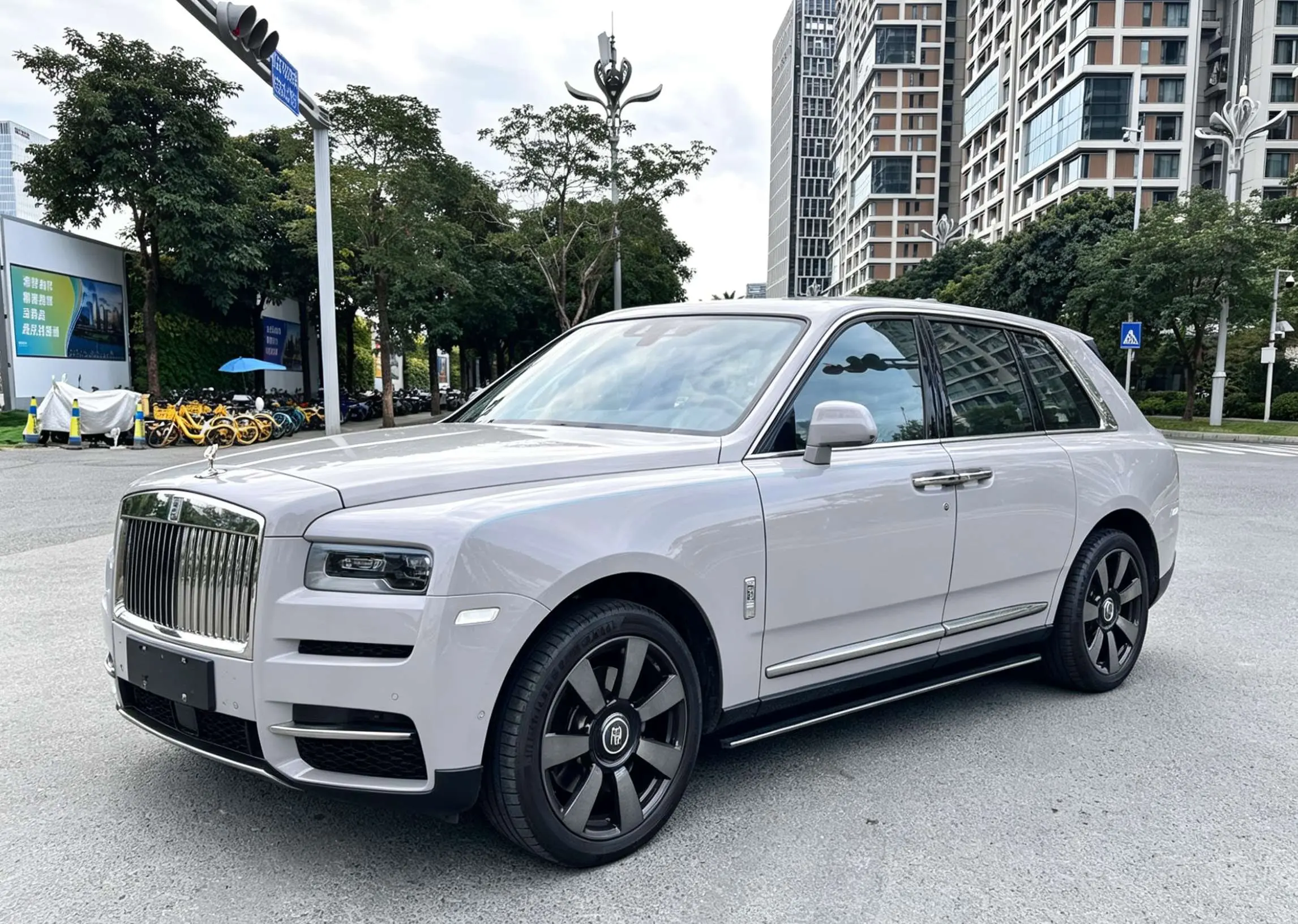 Rolls Royce Cullinan