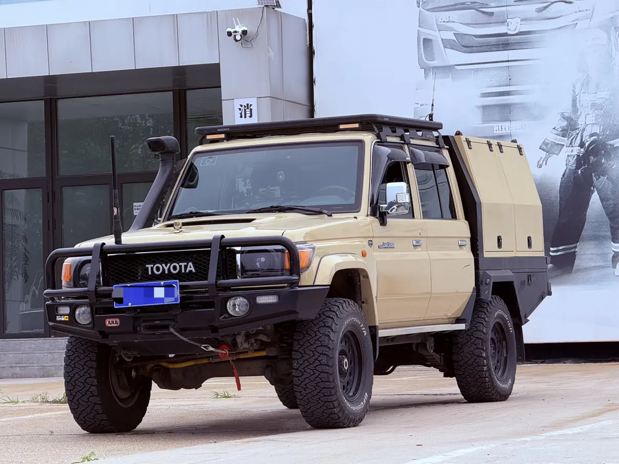 Toyota Land Cruiser pickup truck