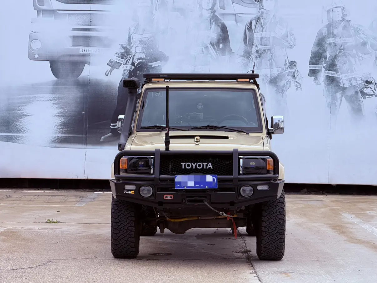 Toyota Land Cruiser pickup truck