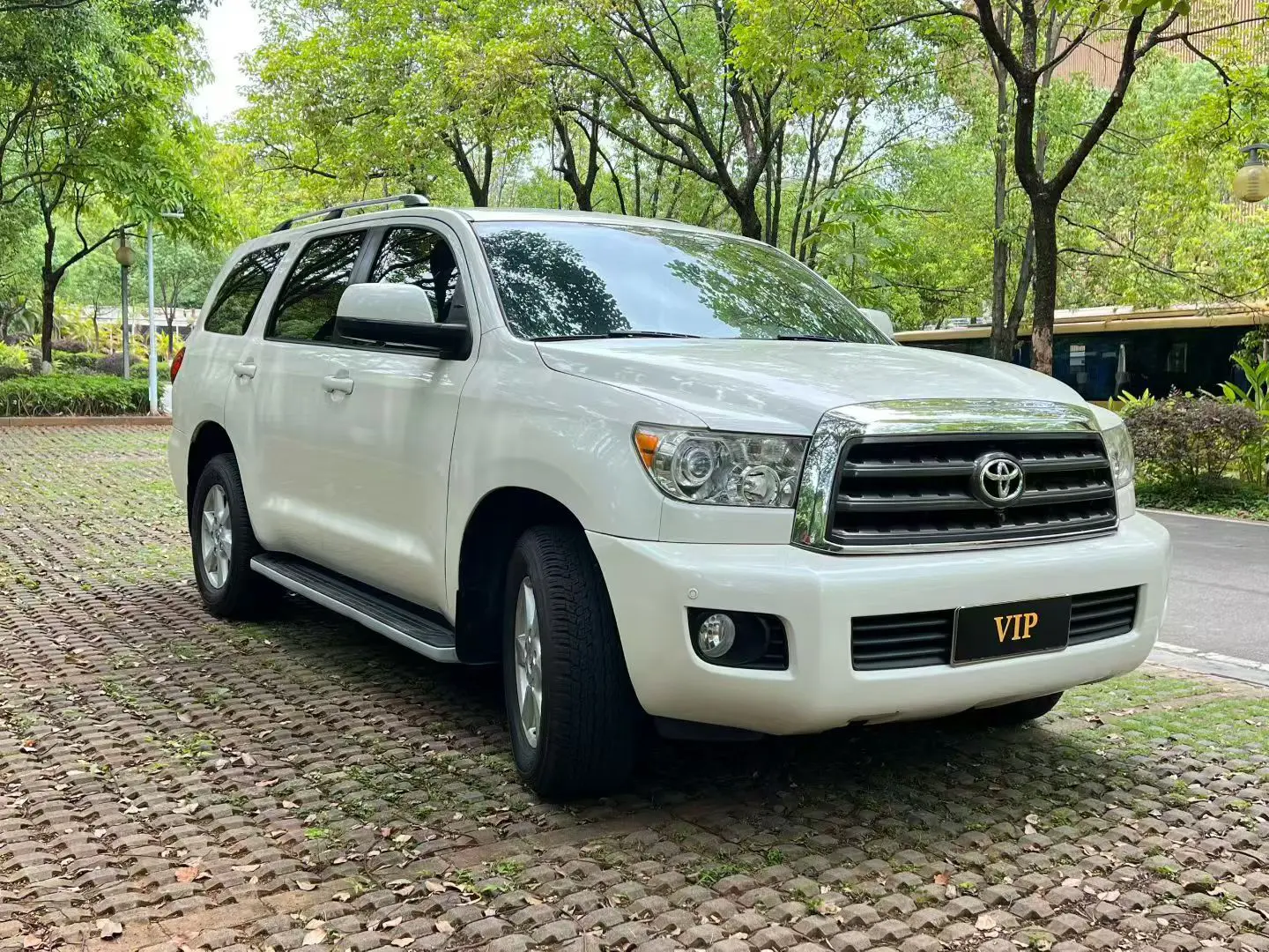 Toyota Sequoia