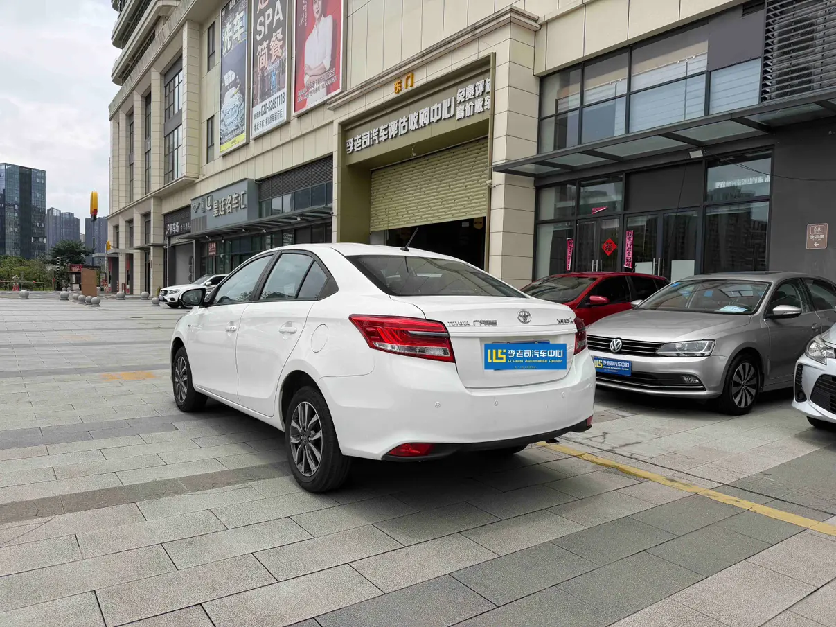 Toyota YARiS L Enjoy