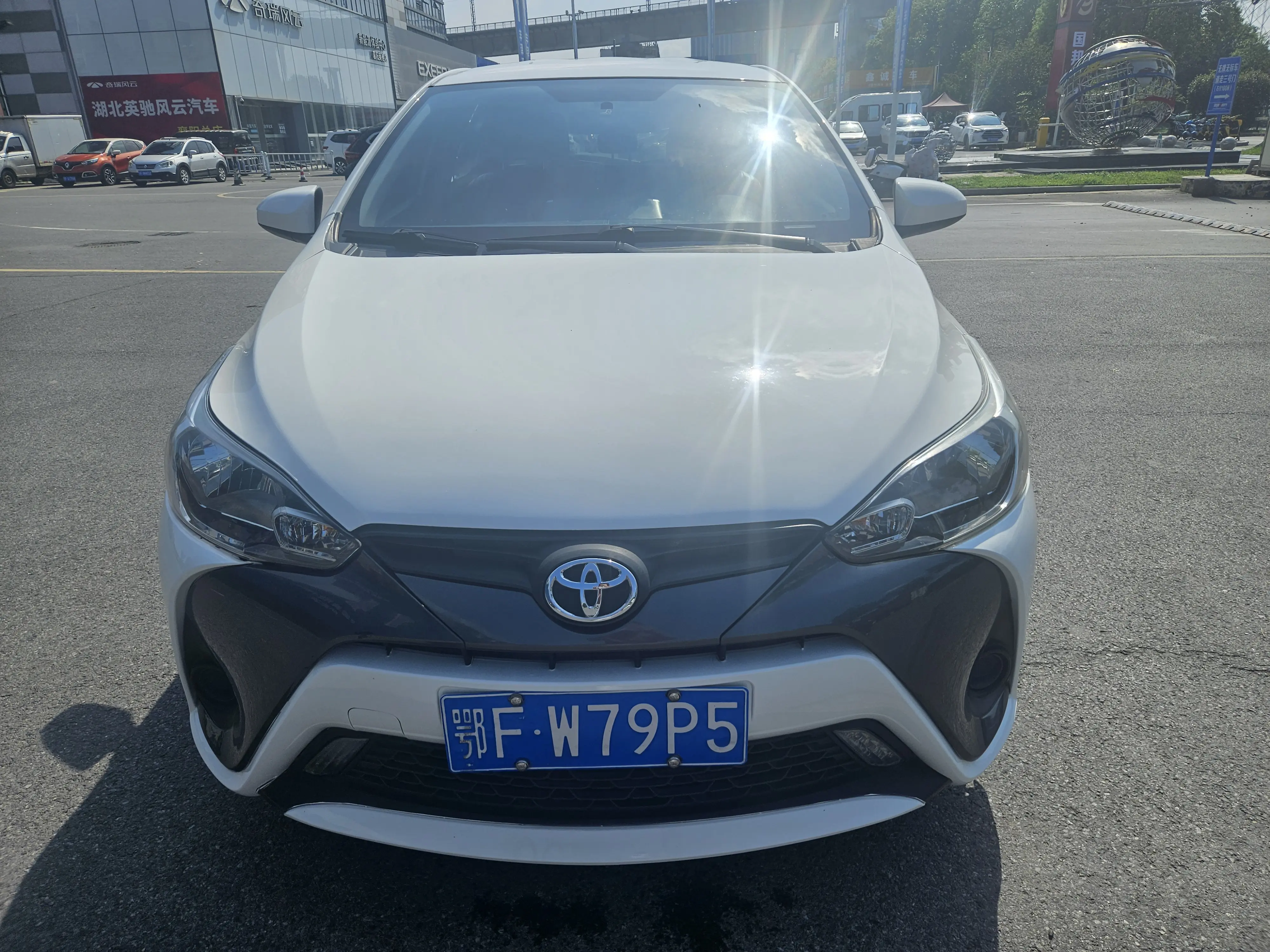 Toyota Yaris L