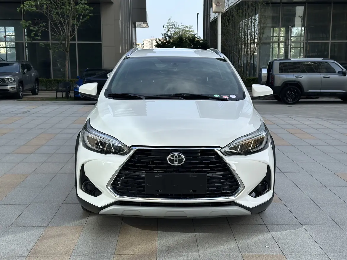 Toyota Yaris L
