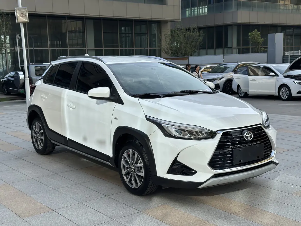 Toyota Yaris L