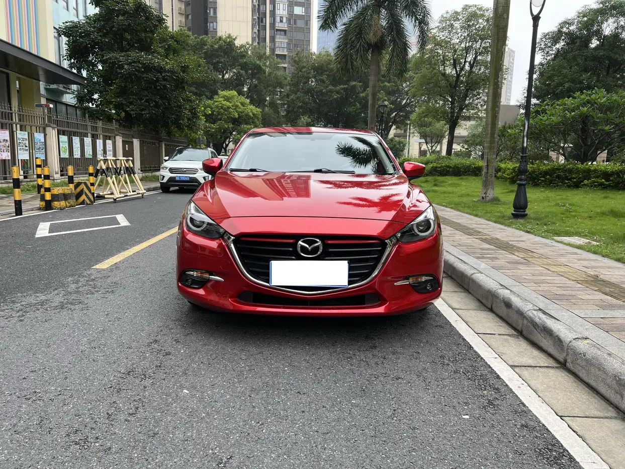 Mazda Axela