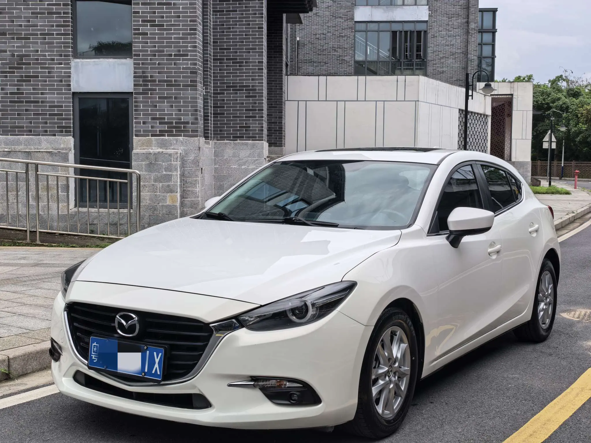 Mazda Axela