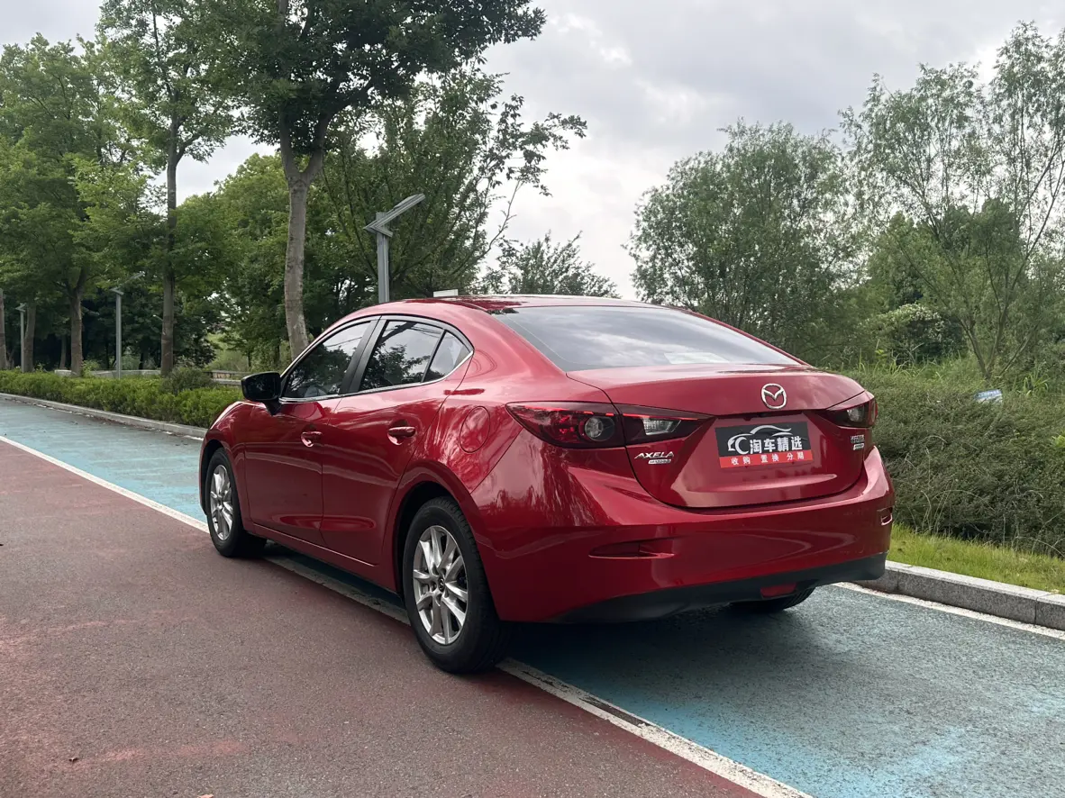 Mazda Axela