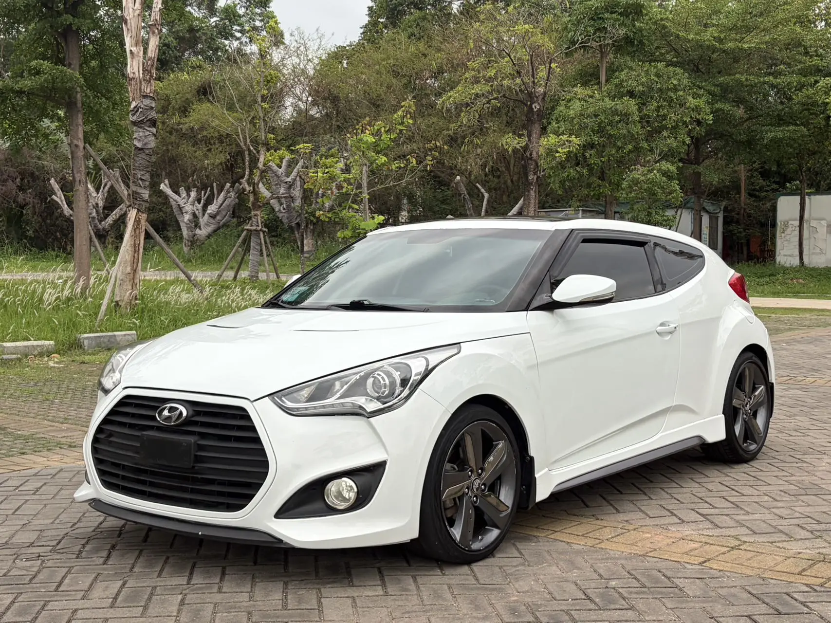 Hyundai Veloster
