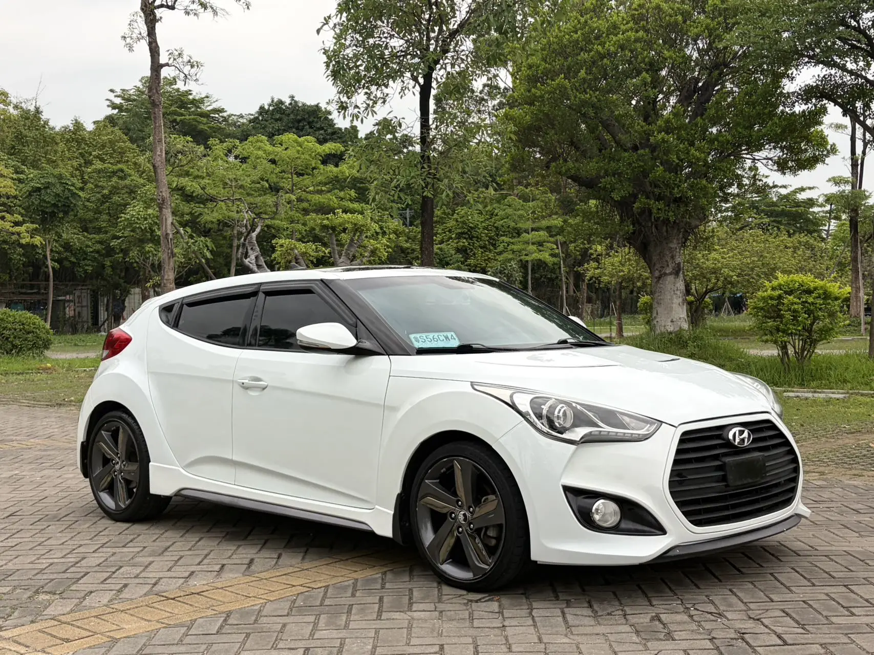 Hyundai Veloster