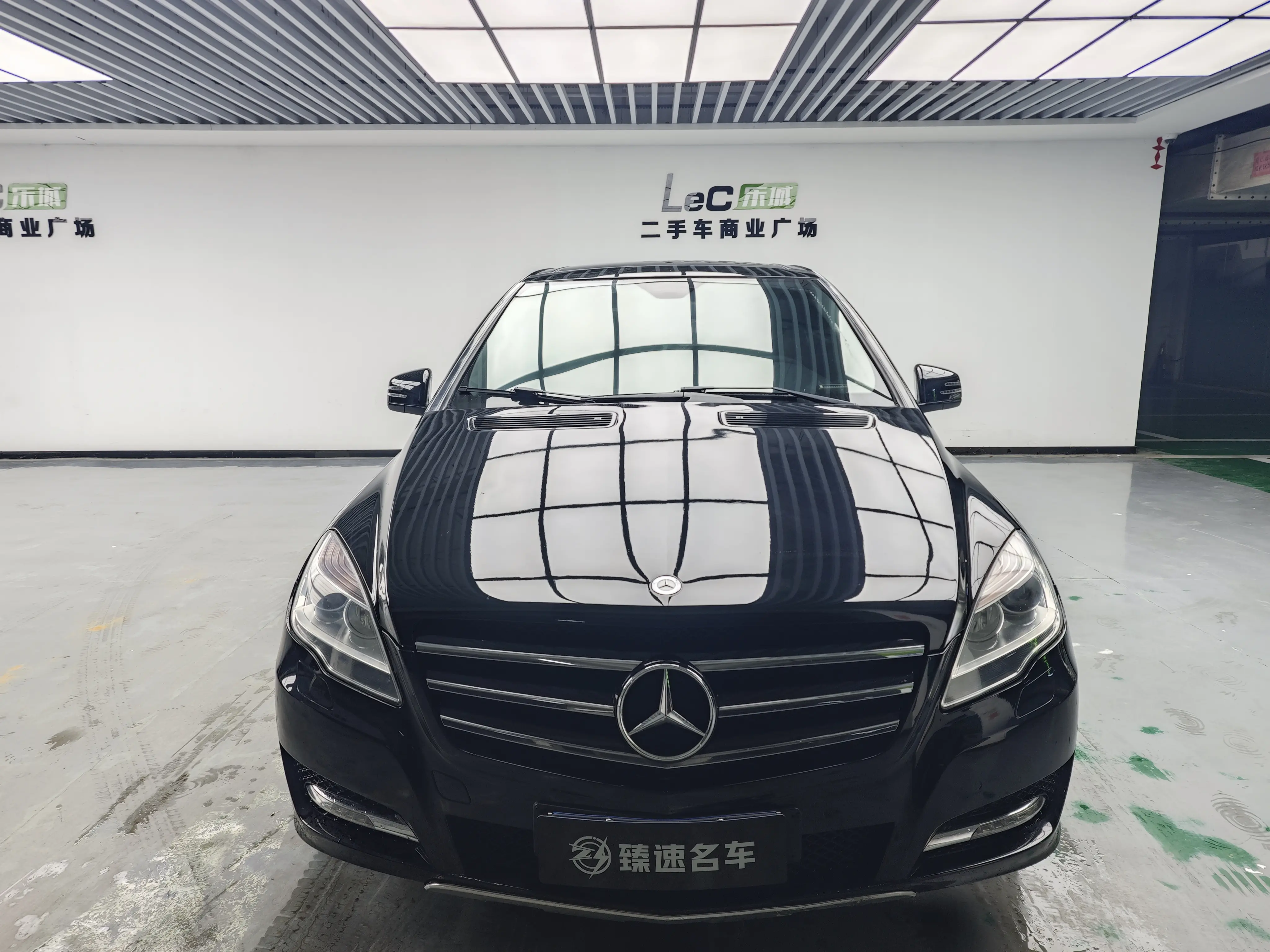 Mercedes-Benz R-Class