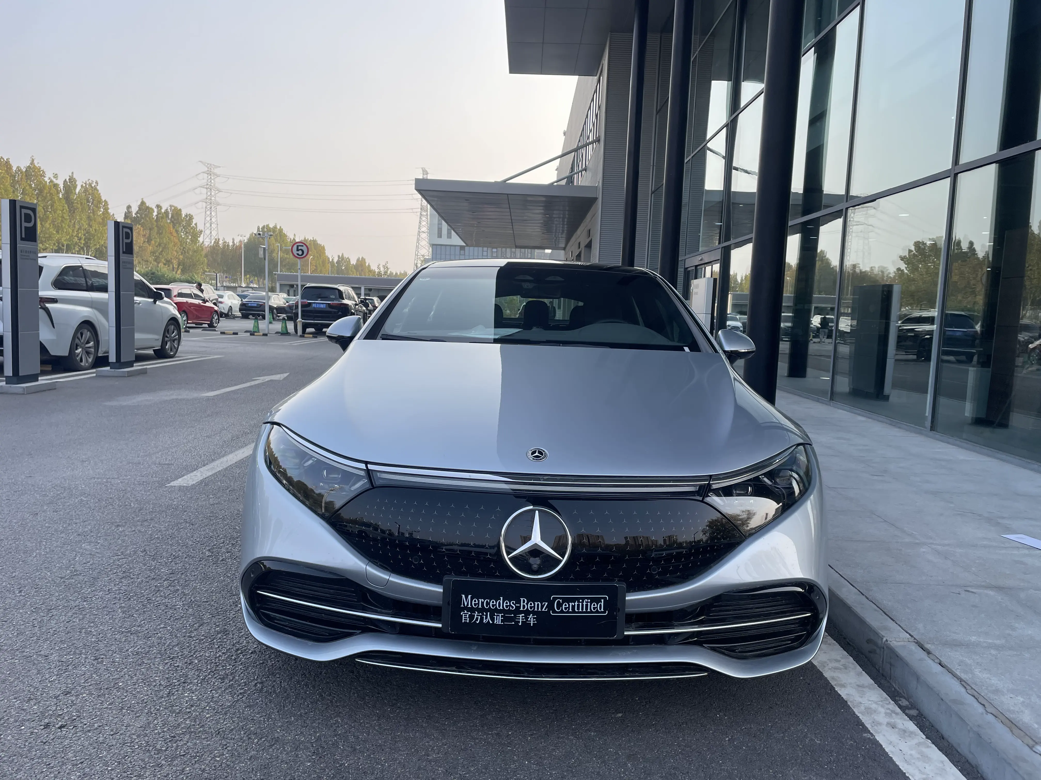 Mercedes-Benz EQS