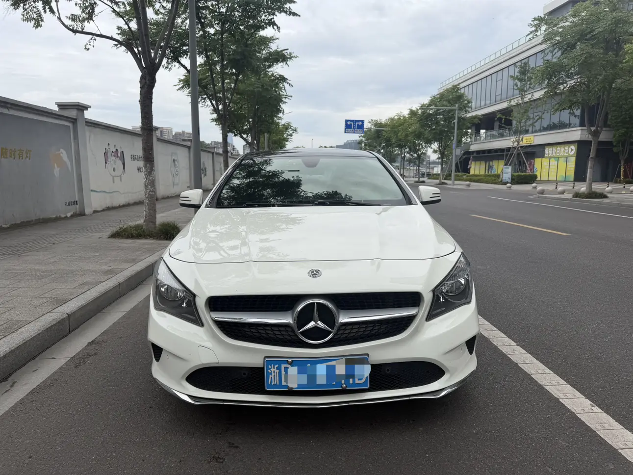 Mercedes-Benz CLA (Imported)