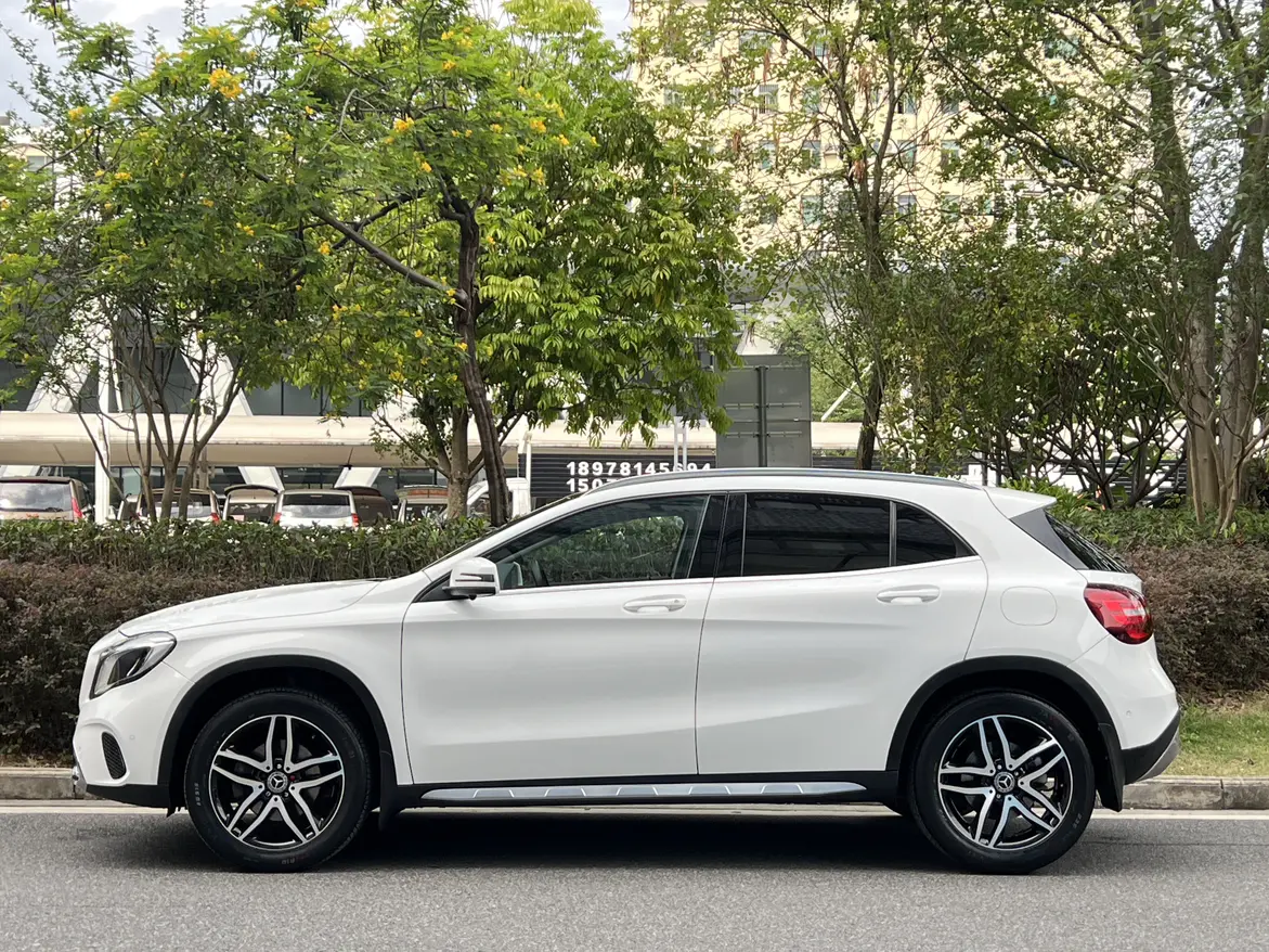 Mercedes-Benz GLA