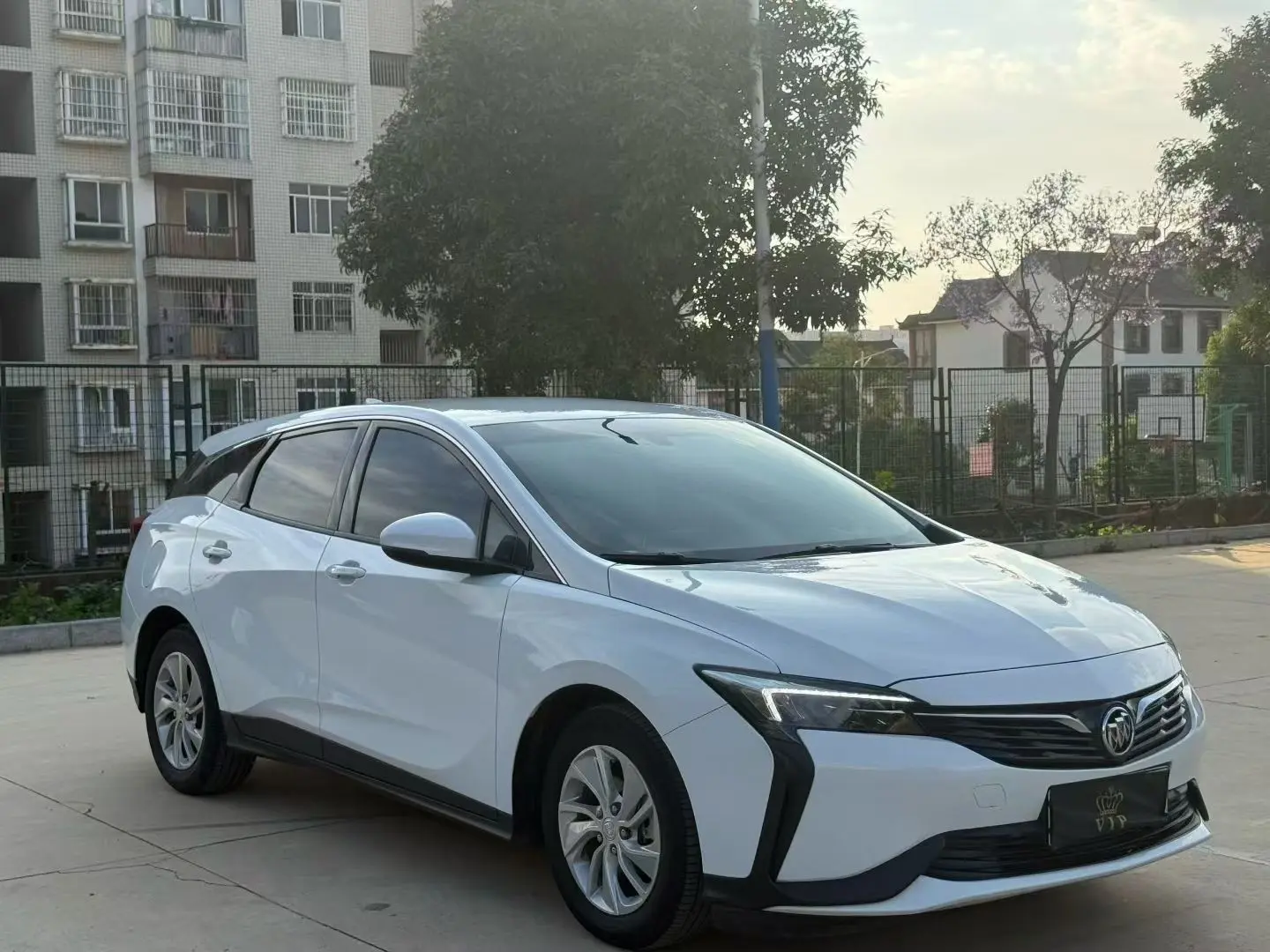 Buick Weilan 6 PHEV