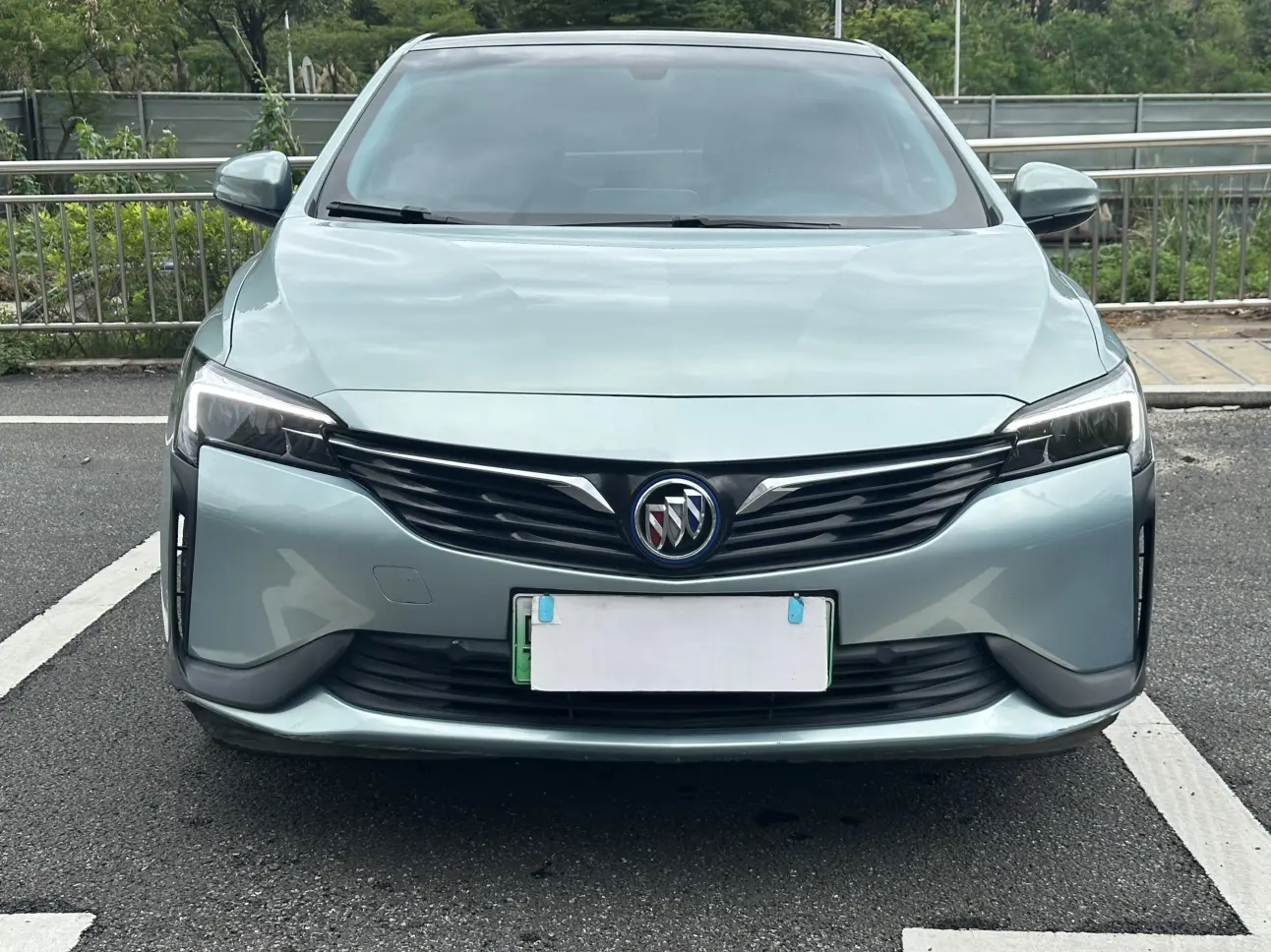 Buick Weilan 6 PHEV