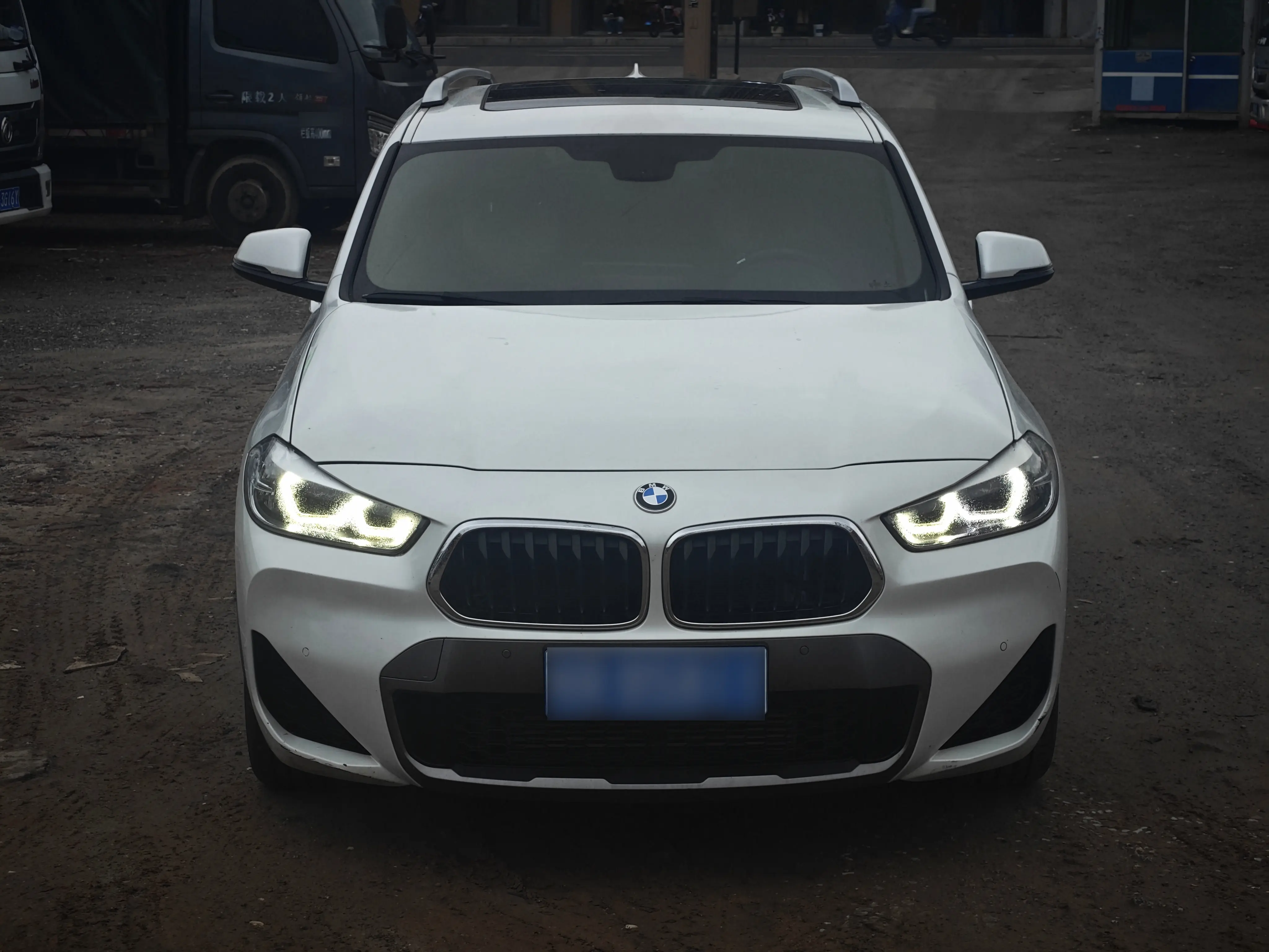 BMW X2
