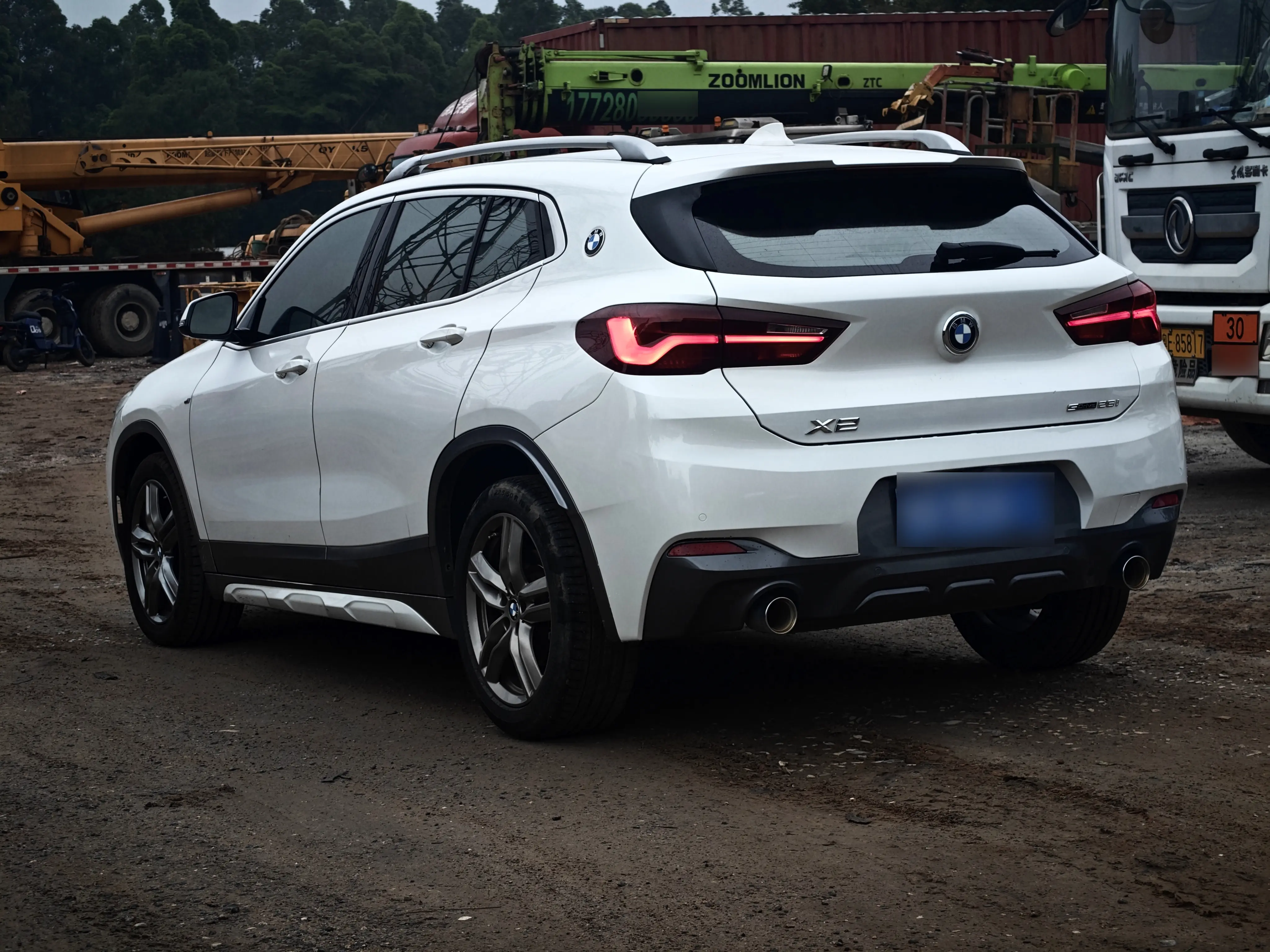 BMW X2