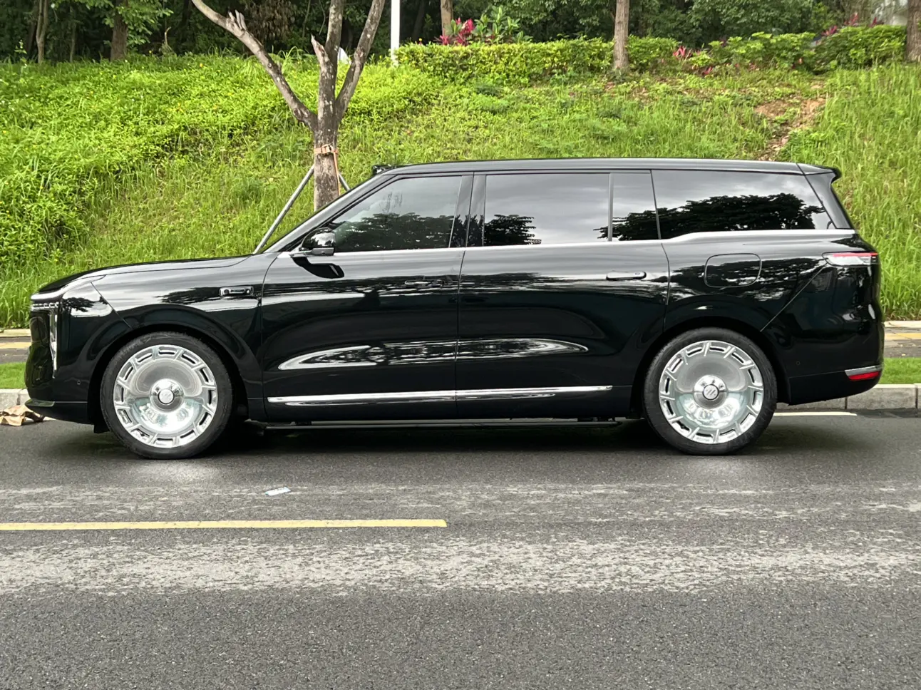 Zhiji LS9