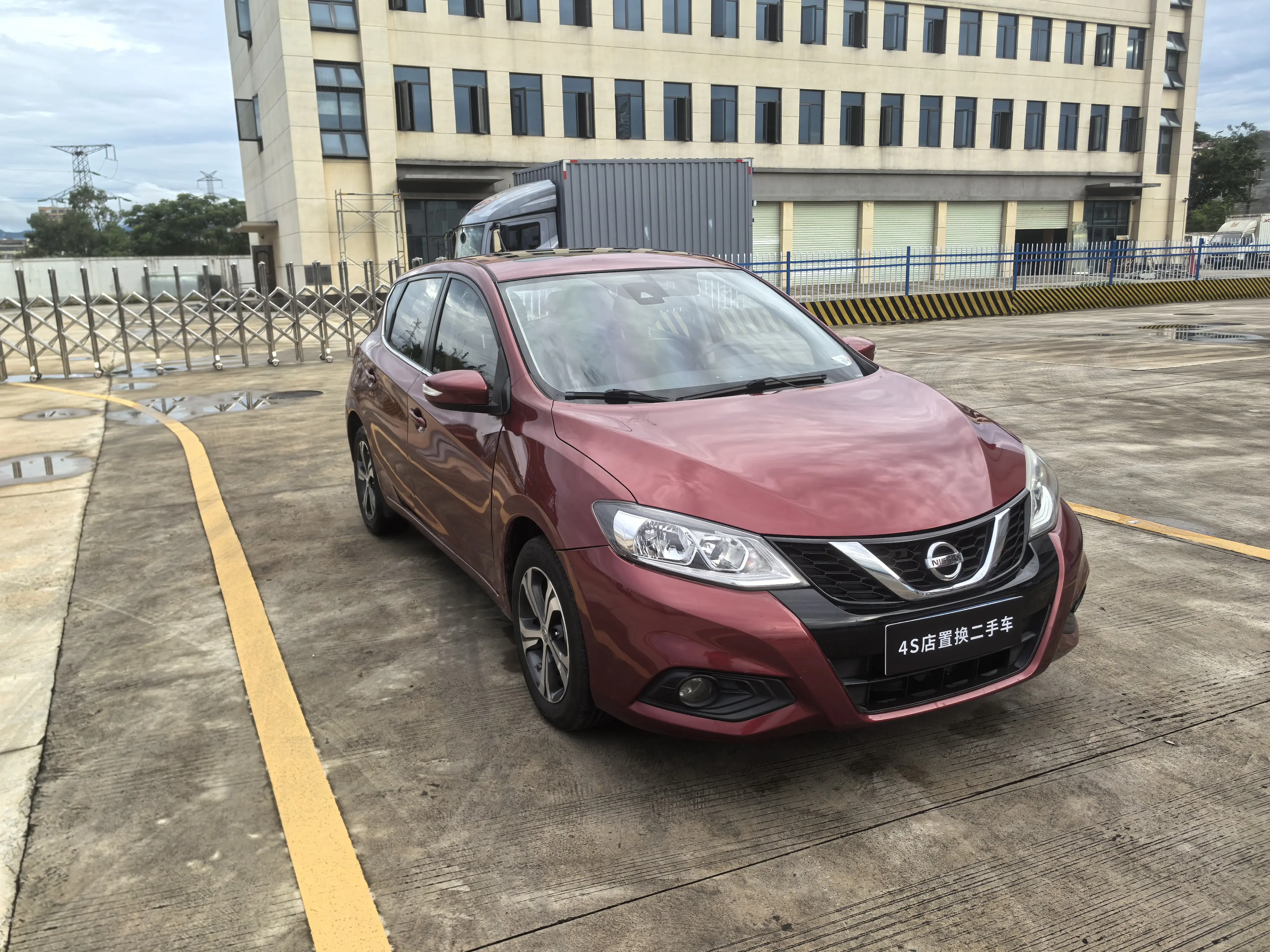 Nissan Tiida