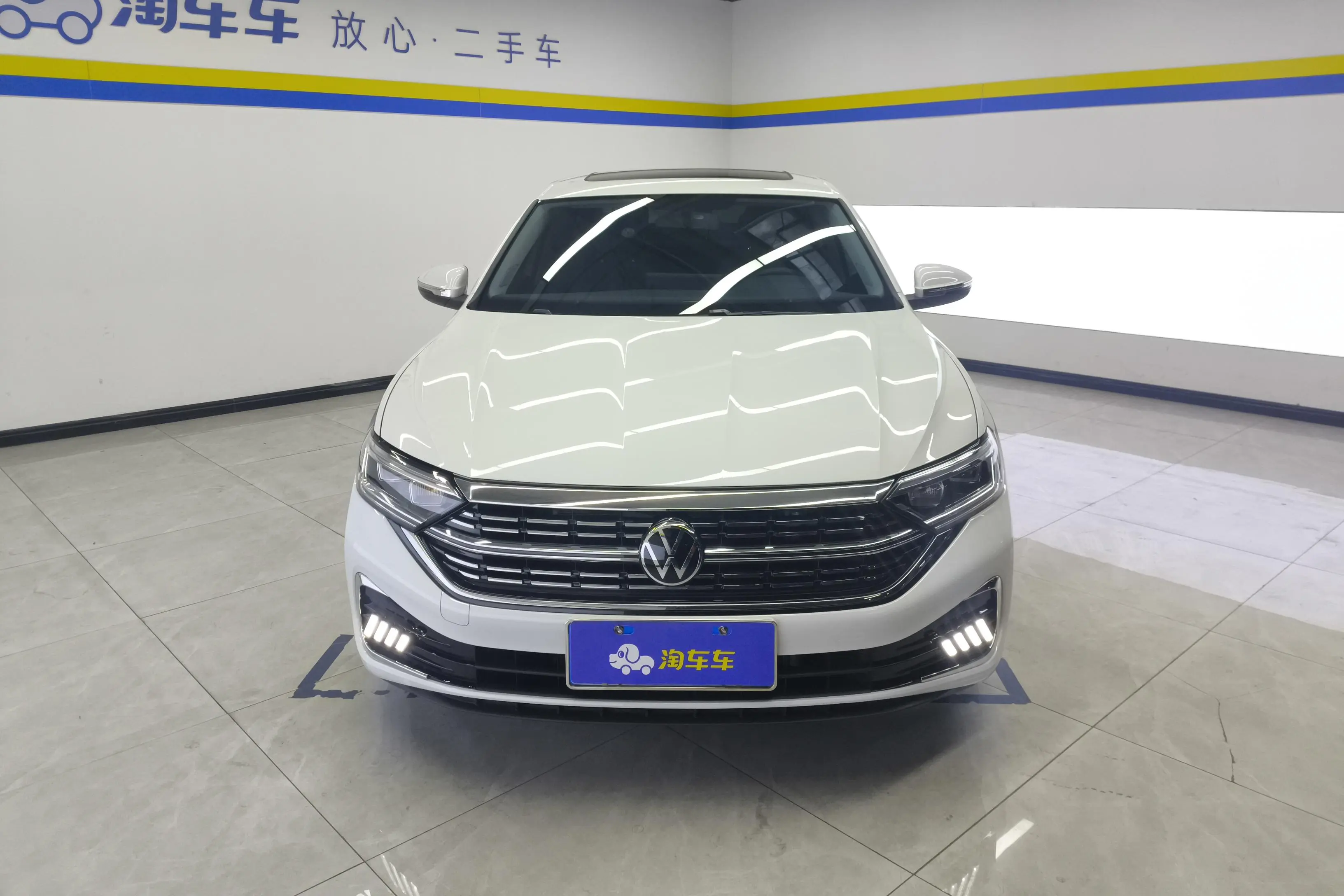 Volkswagen Sagitar