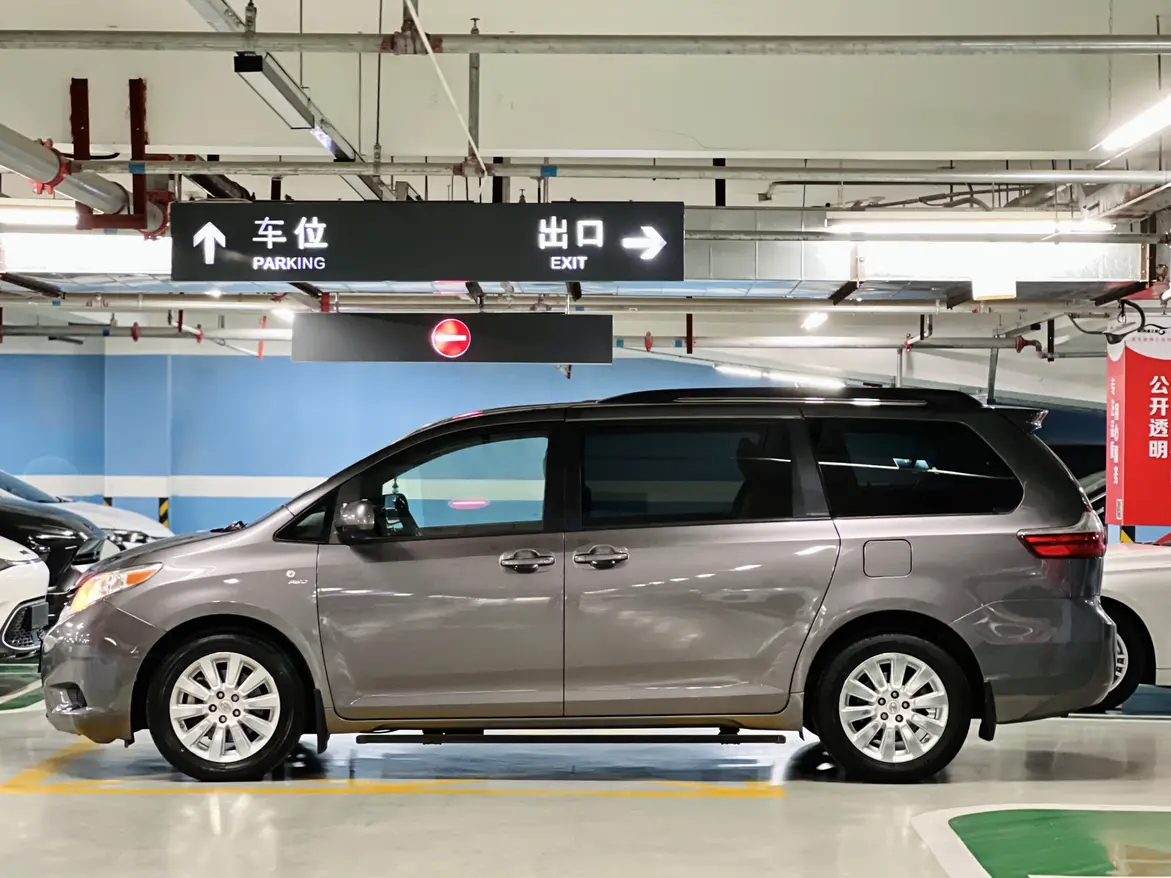 Toyota Sienna