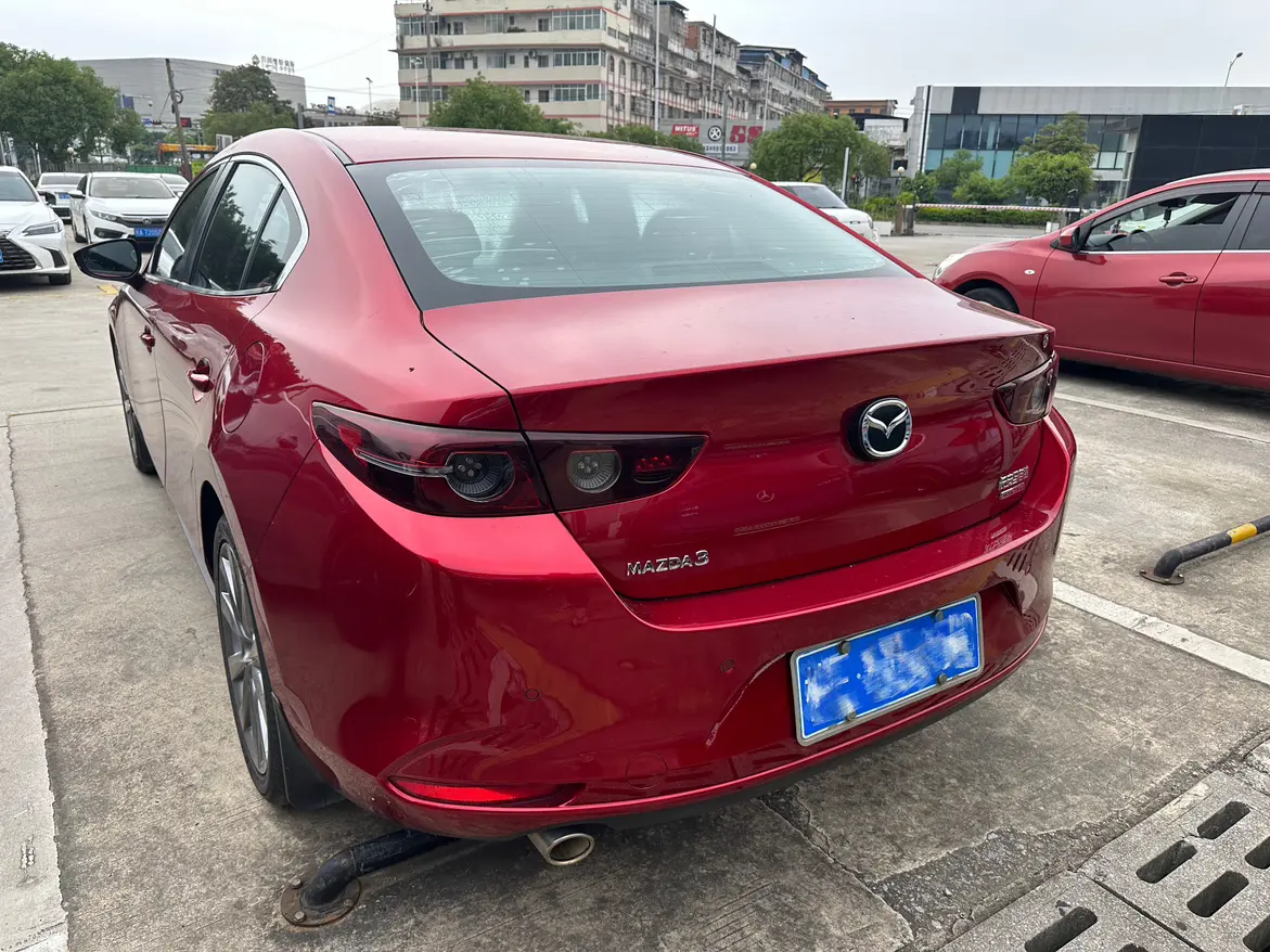 Mazda Axela