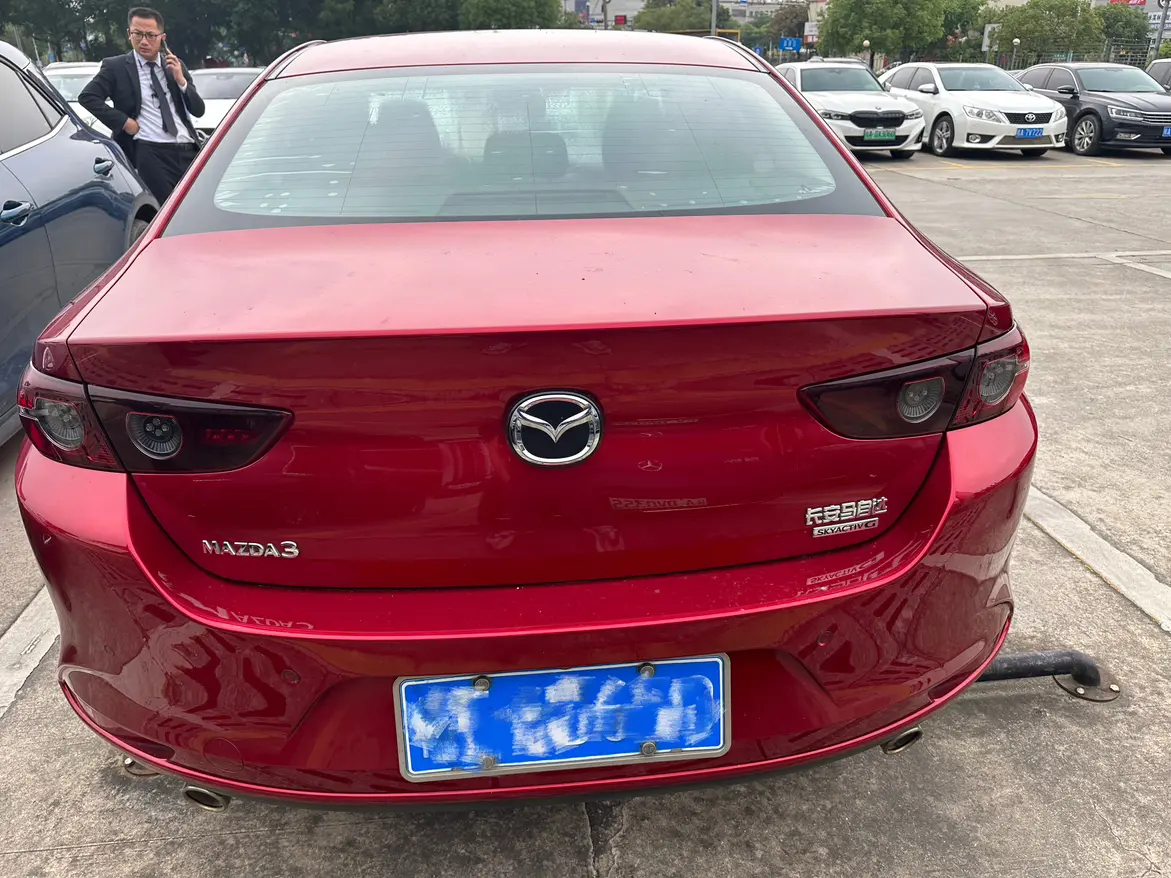 Mazda Axela